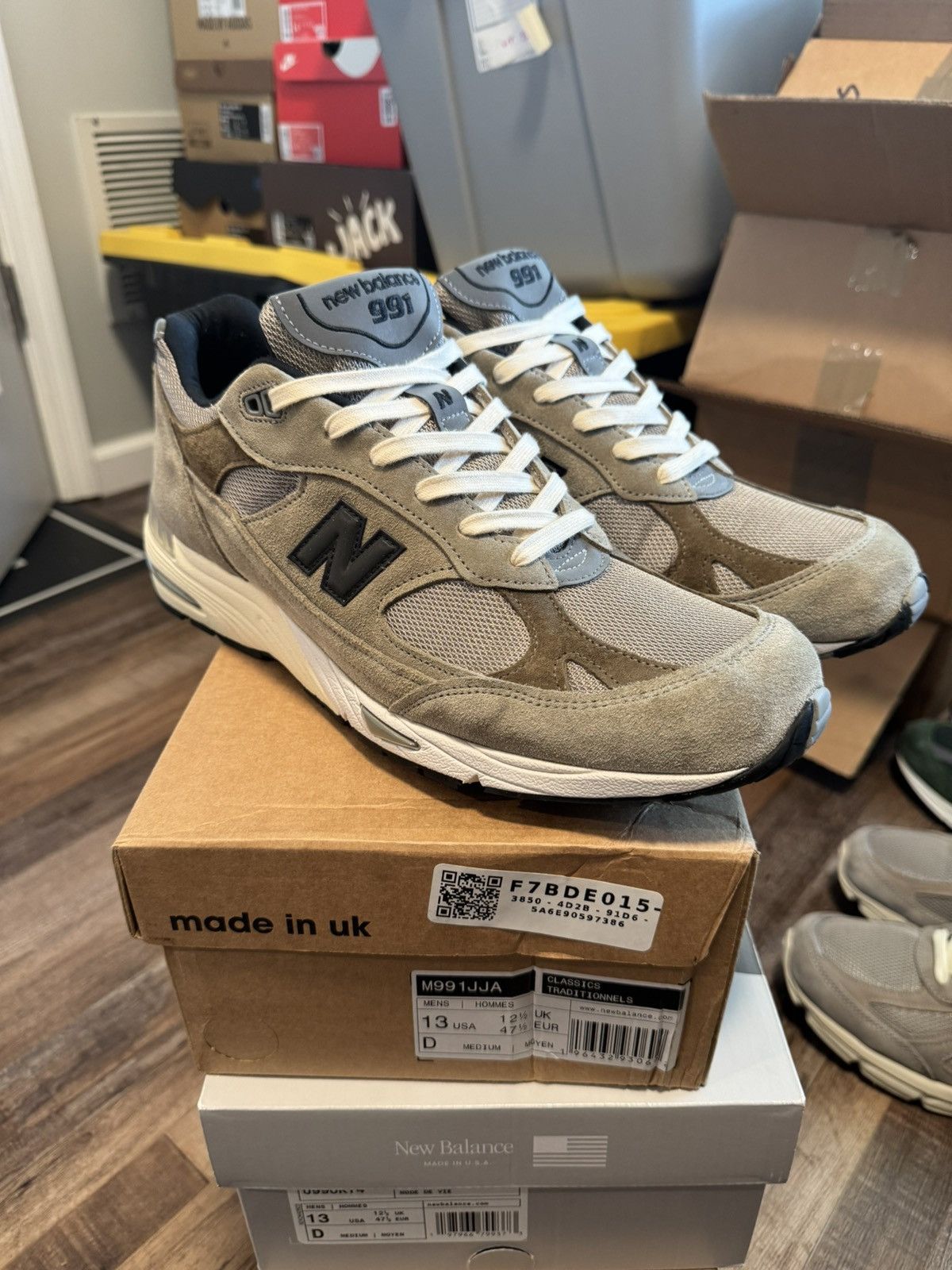 New Balance Size 8.5 - New Balance 992 MiUSA Grey Silver