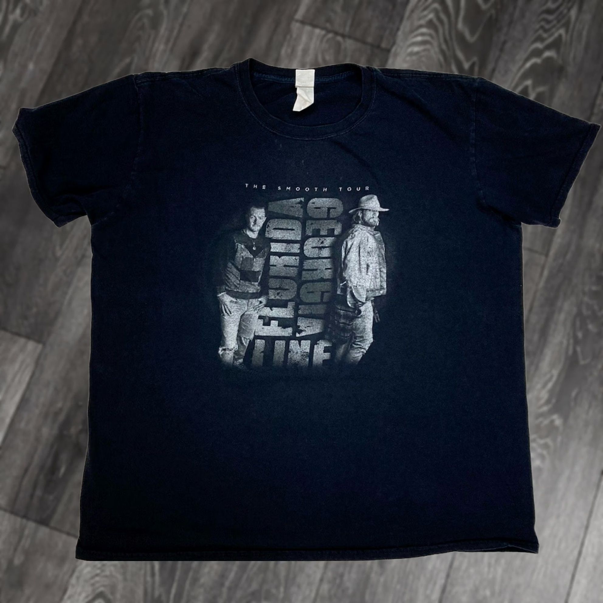 Gildan VINTAGE Florida Georgia Line The Smooth Tour Graphic T-shirt Men XL Black Music Size US XL / EU 56 / 4 - 1 Thumbnail