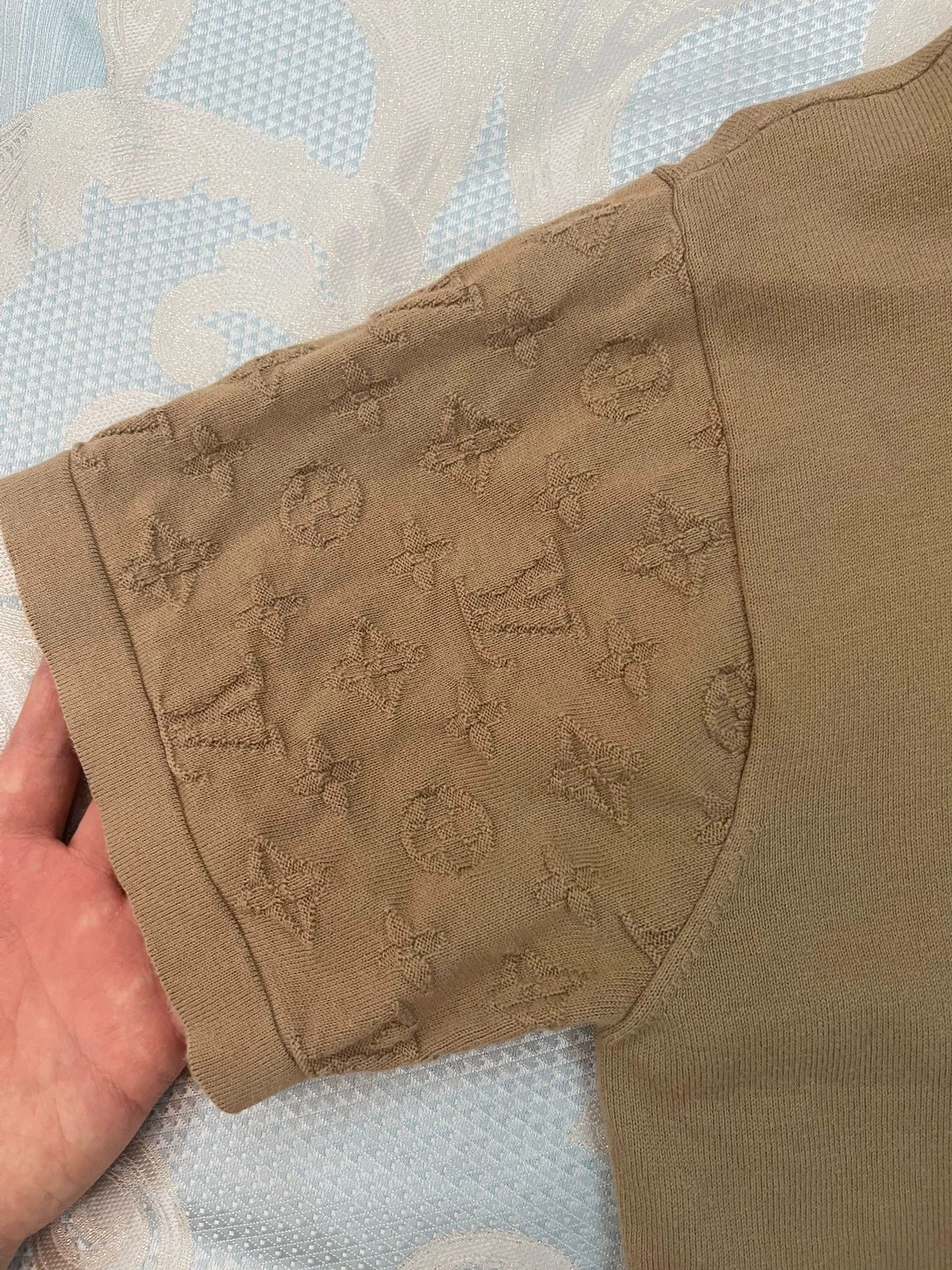 Louis Vuitton LV Knit Tshirt Camel M Full Logo Sleeve Brand New Size US M / EU 48-50 / 2 - 3 Thumbnail