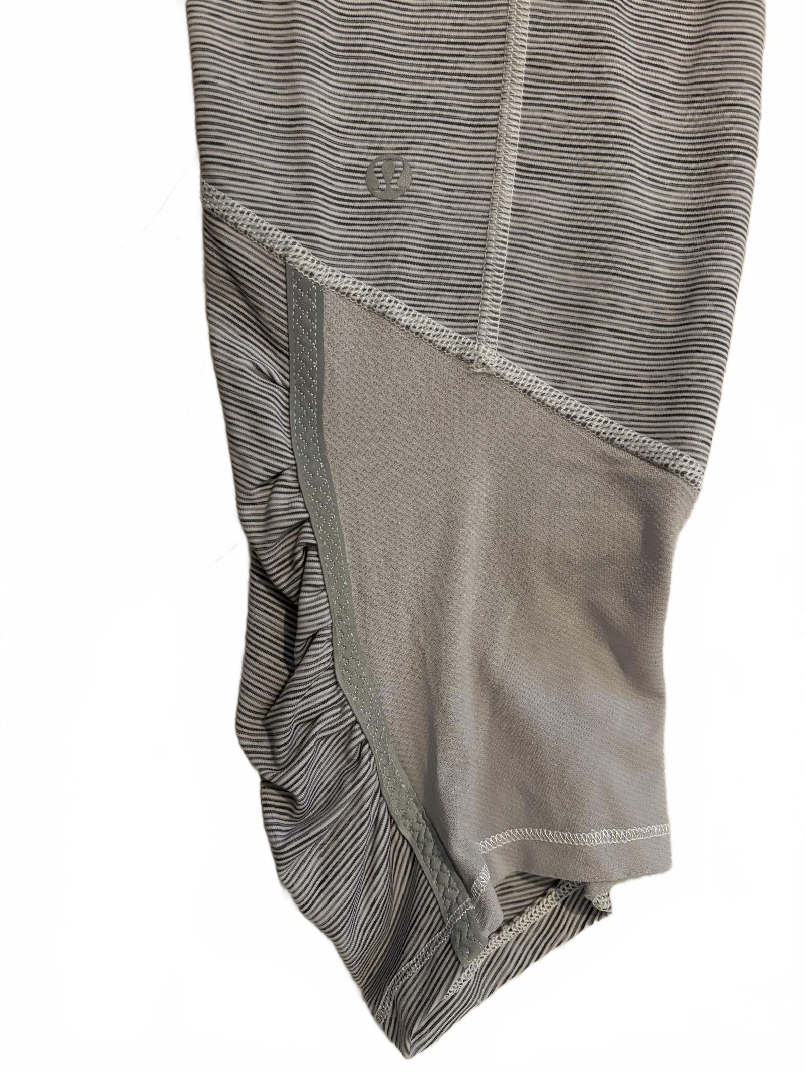 Lululemon Lululemon Gray High-Waisted Leggings - size 8 Size 30" / US 8 / IT 44 - 5 Thumbnail