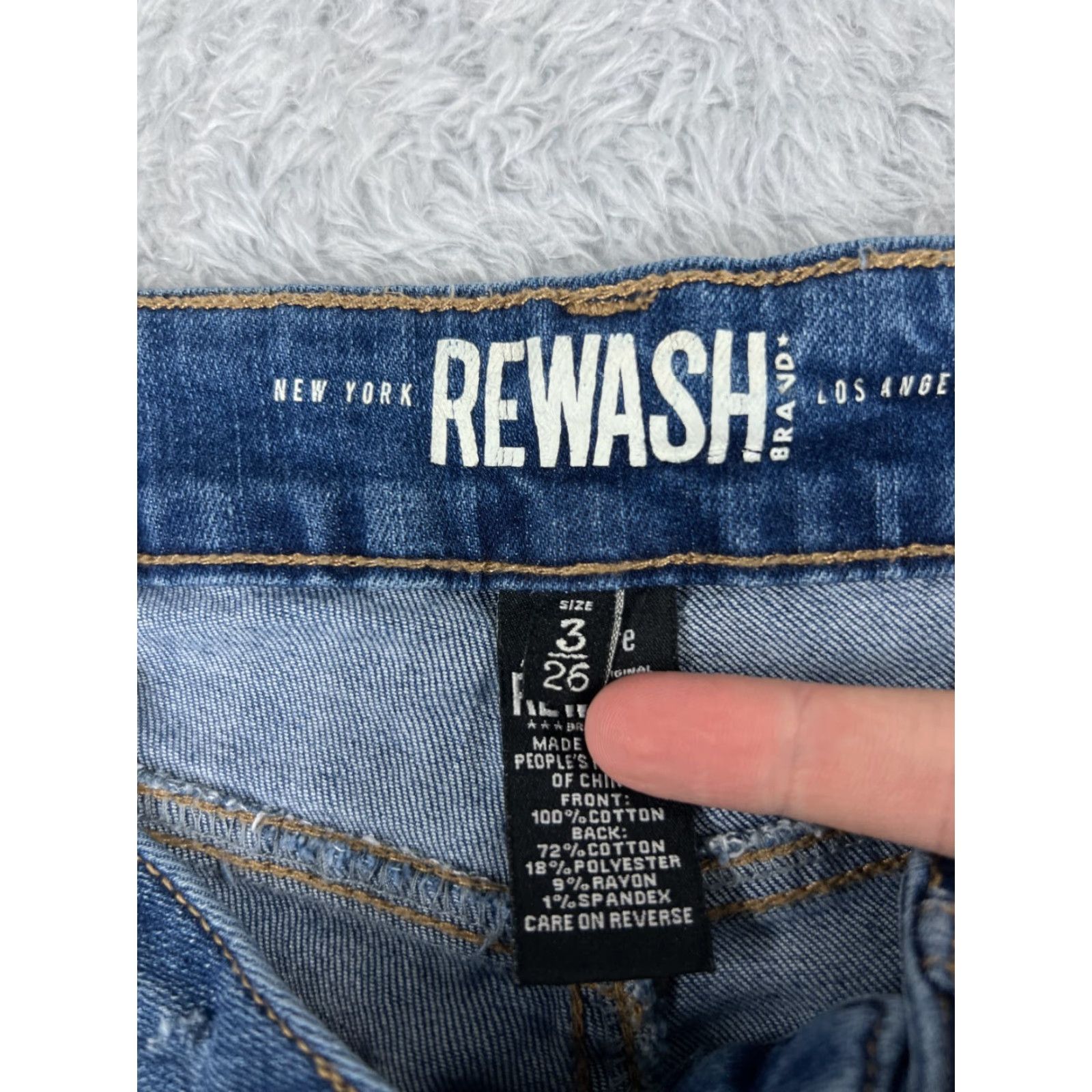 Vintage VINTAGE Rewash Jeans Women's Blue Denim 3 Wide-Leg Distressed 25x24 Low Rise 24 Inseam 5-Pocket Mens? Size 26" / US 2 / IT 38 - 7 Thumbnail