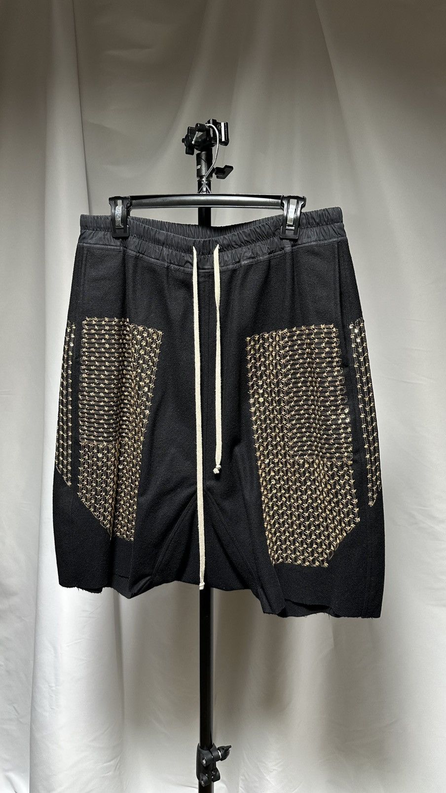 Rick Owens Rick Owens FW15 SPHINX Embroidered wool pod shorts (44IT) Size 30" / US 8 / IT 44 - 1 Thumbnail