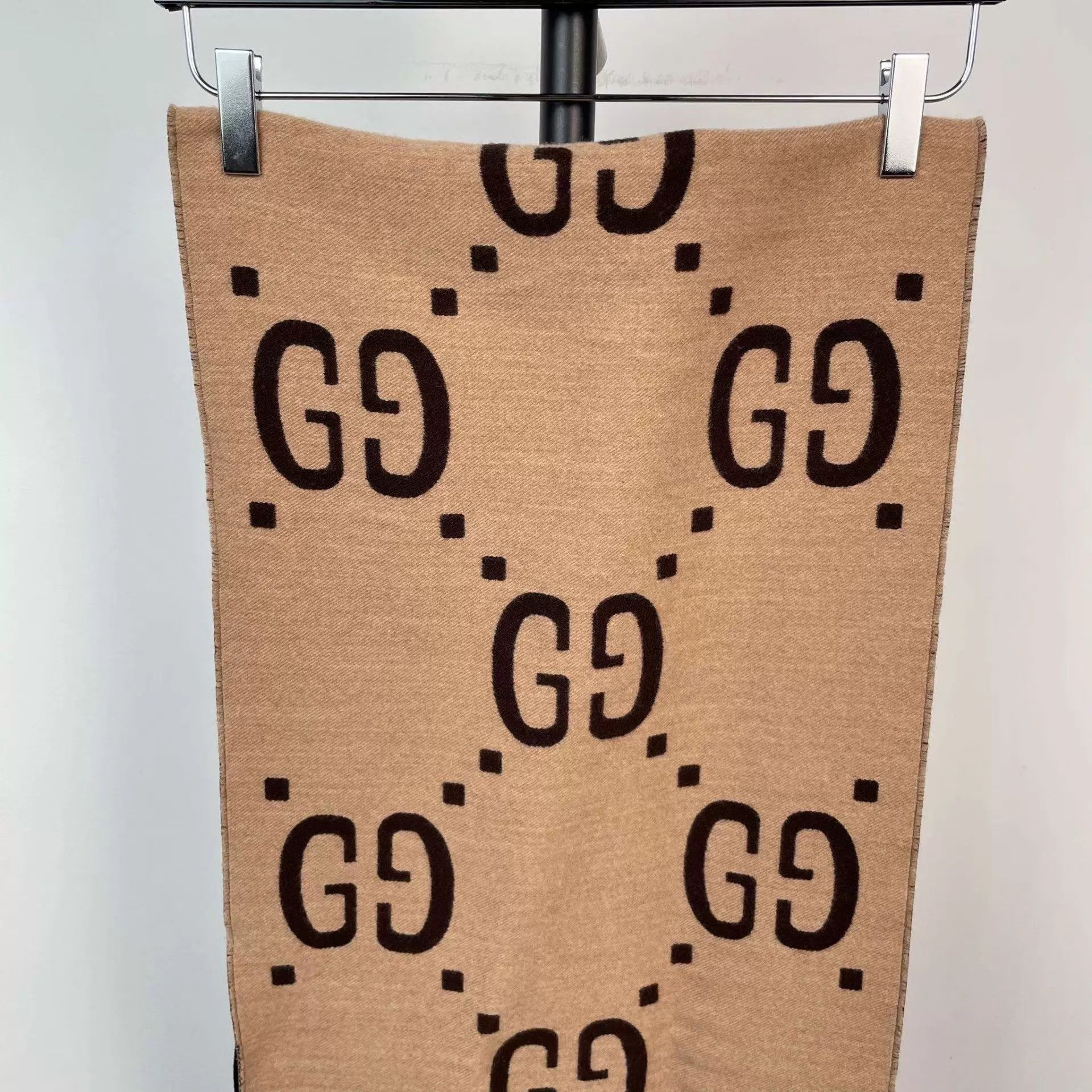 Gucci Gucci Brown Scarf Size ONE SIZE - 3 Thumbnail