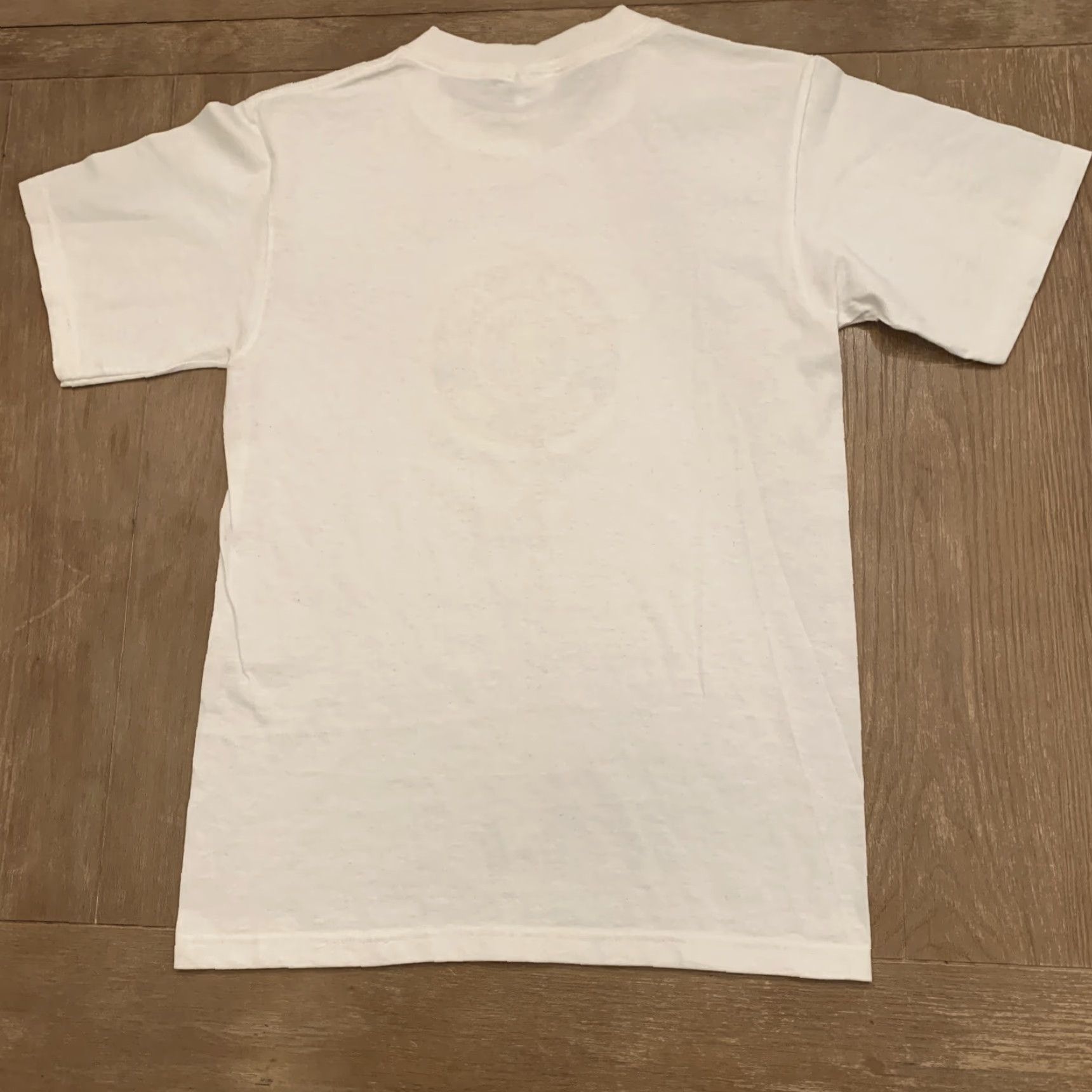 Vintage VINTAGE Gold's Gym T-Shirt White Size S Men Regular - Lewisburg PA / 1980s or 1990s era Theme Size US S / EU 44-46 / 1 - 6 Thumbnail