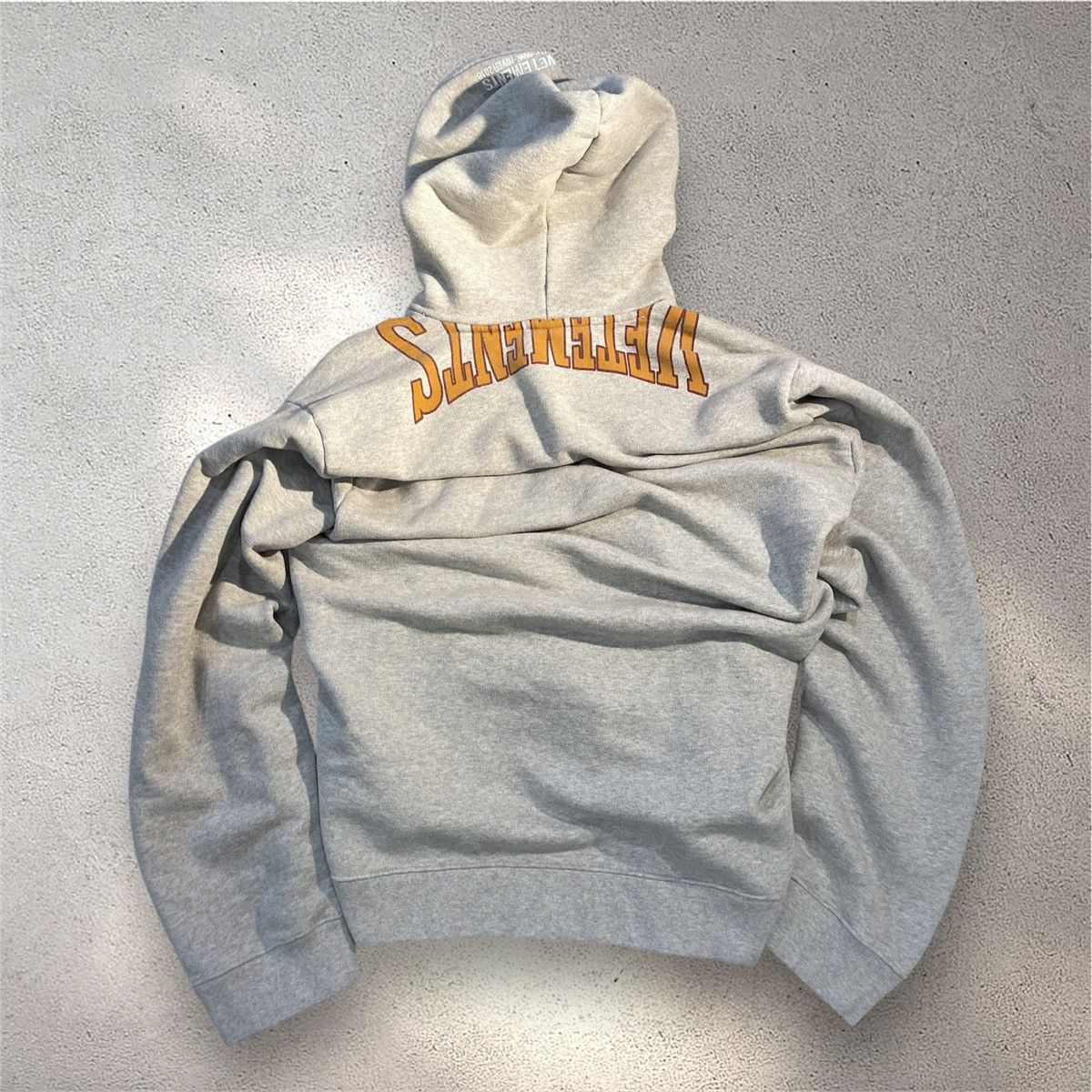 Vetements Automne Hiver 2017 Hoodie | Grailed
