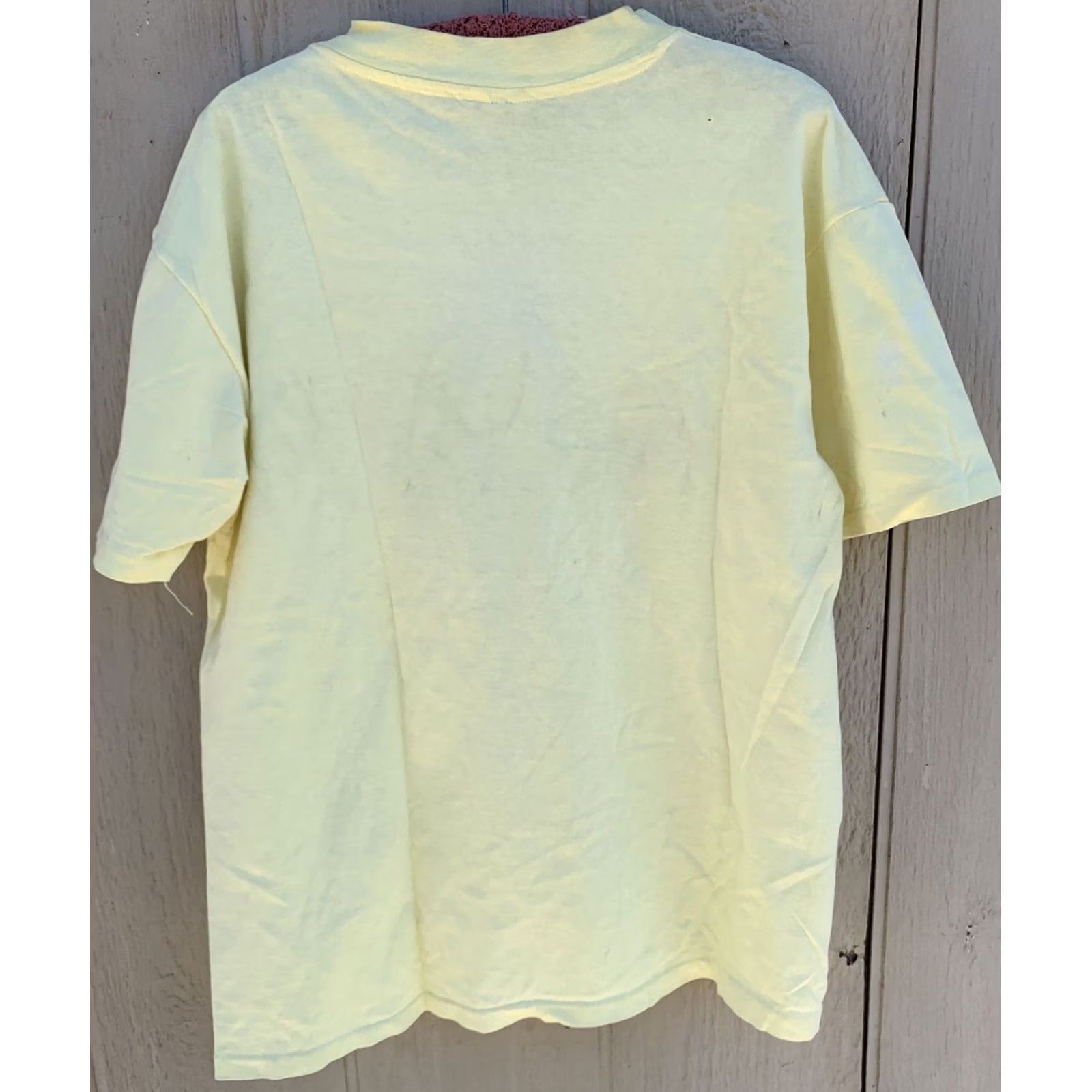 Hanes VINTAGE Maui Cliff Divers Association T Shirt Graphic Tee Single Stitch Size L Mens Yellow 100% Cotton Hanes Beefy-T Hawaii Nature 80s 90s Size US L / EU 52-54 / 3 - 4 Thumbnail