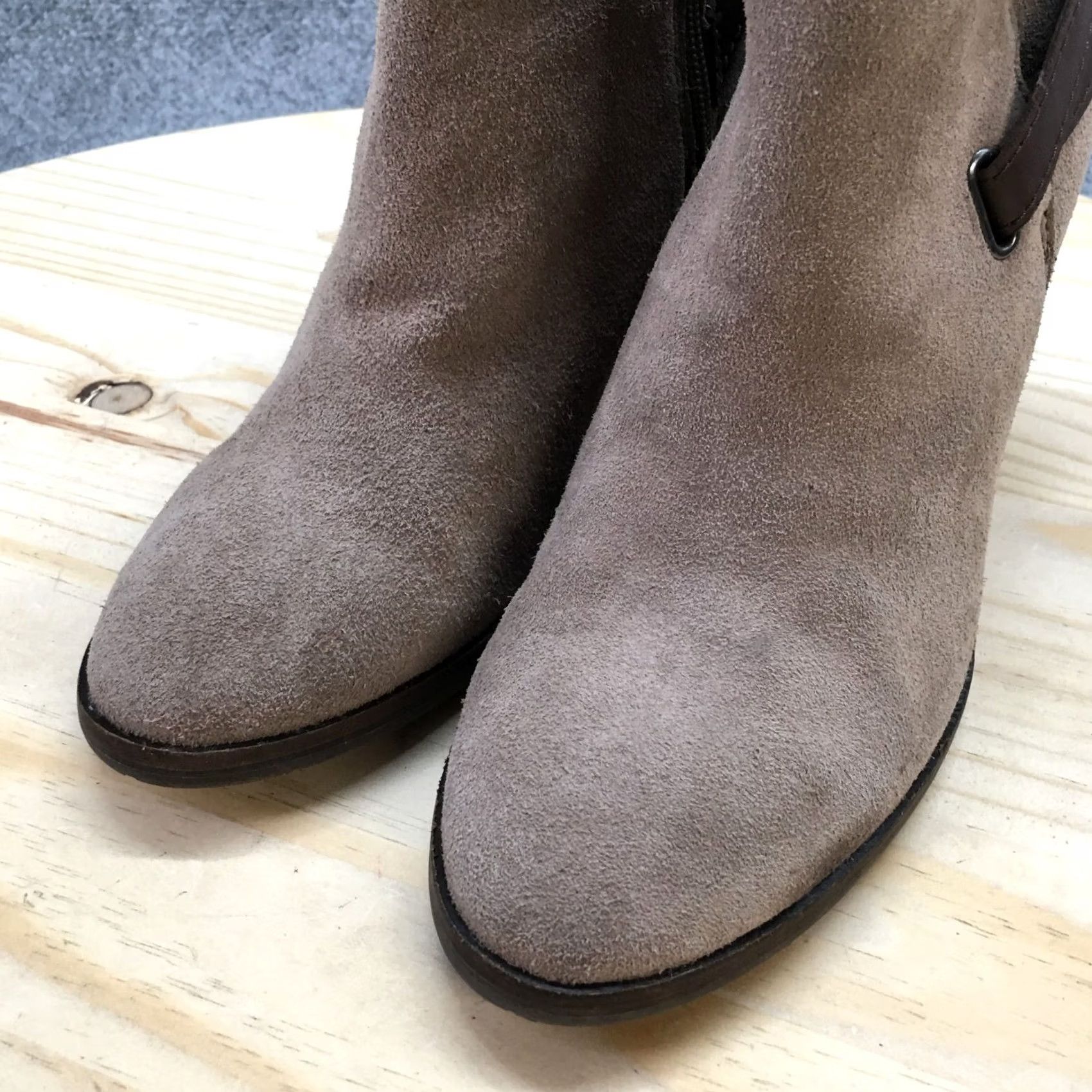 Dolce Vita DV Dolce Vita Boots Womens 9 Ankle Booties Heels Casual Brown Suede Side Zipper Size US 9 / IT 39 - 4 Thumbnail