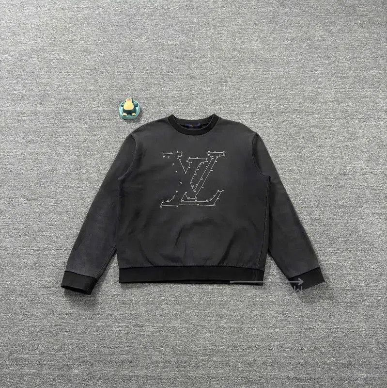 Louis Vuitton Louis Vuitton Men's Black Cotton Sweatshirt . Size US L / EU 52-54 / 3 - 1 Thumbnail