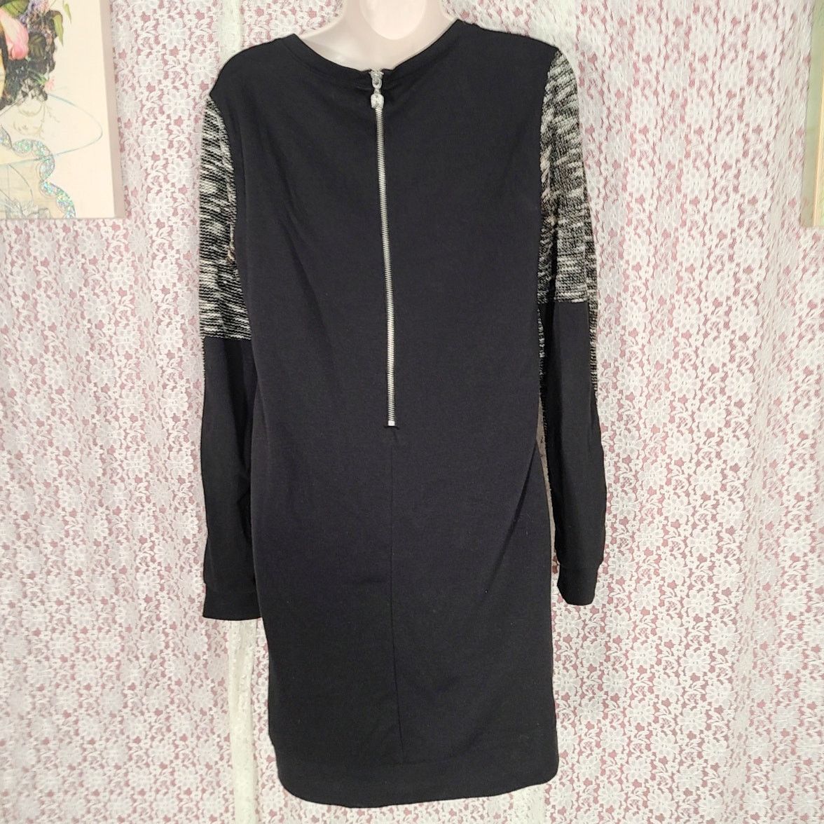 Victoria's Secret Victoria secret knit front long sleave shift dress small Size S / US 4 / IT 40 - 3 Thumbnail