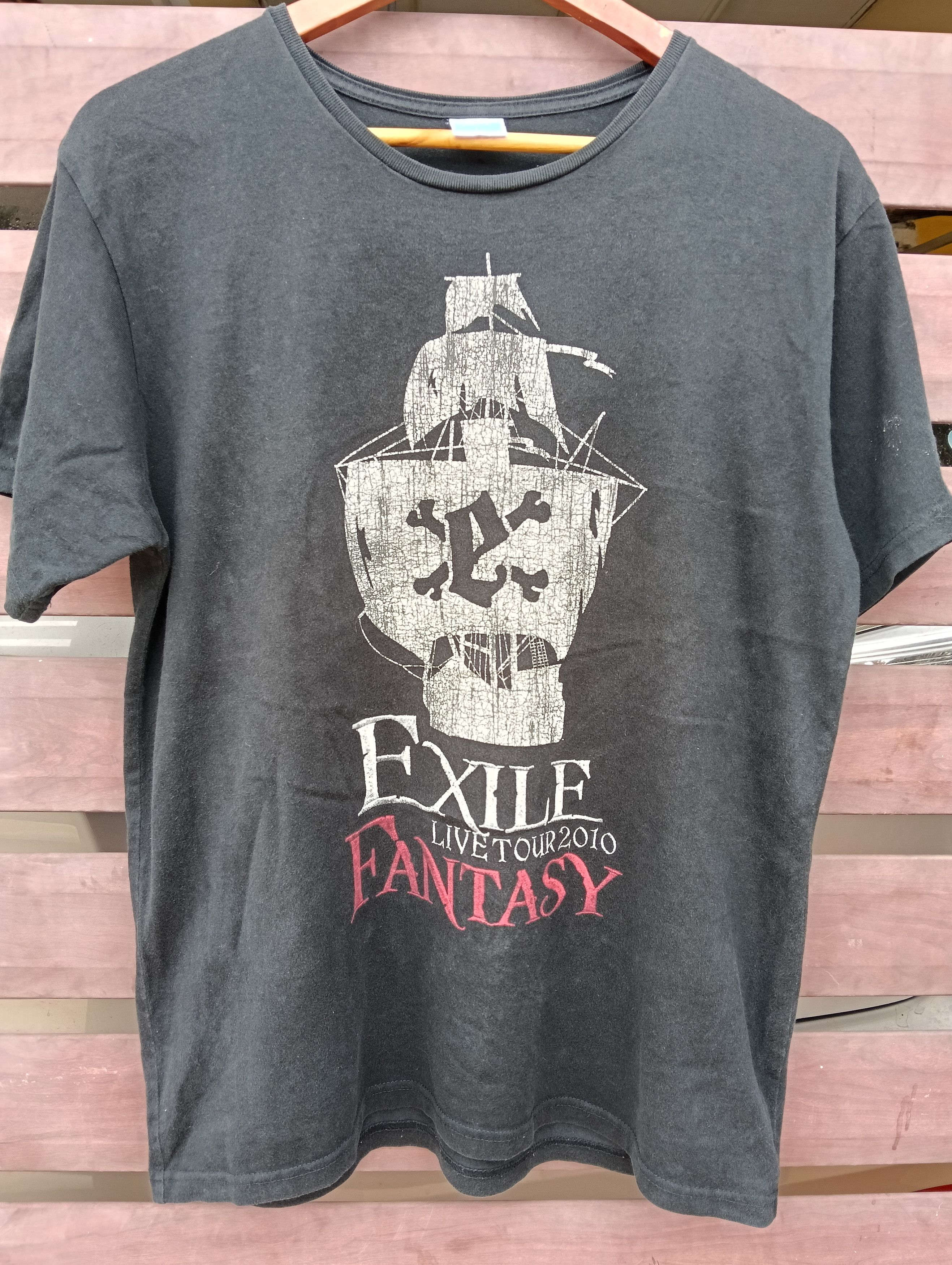 Band Tees Exile tour 2010 fantasy Tshirt Size US M / EU 48-50 / 2 - 1 Thumbnail