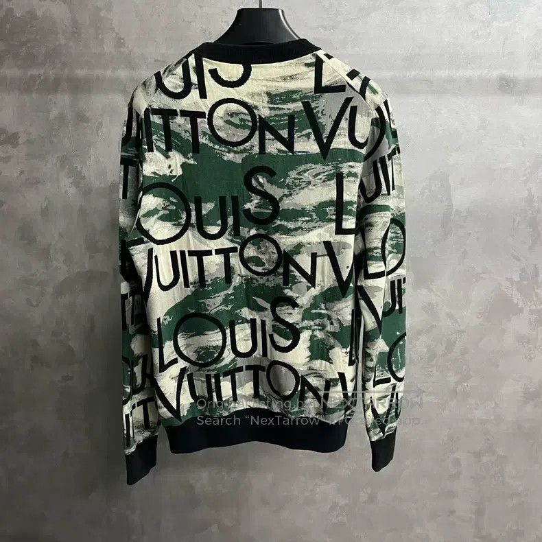 Louis Vuitton Louis Vuitton Multi-color graphic printed crewneck long-sl Size US L / EU 52-54 / 3 - 5 Thumbnail