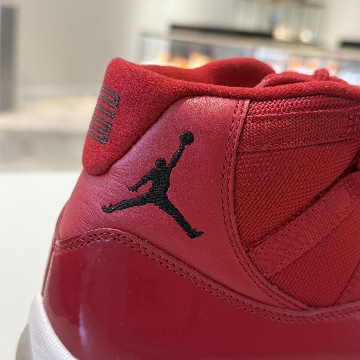 Nike Air Jordan 11 Retro Win Like 96 Size US 9.5 / EU 42-43 - 7 Thumbnail