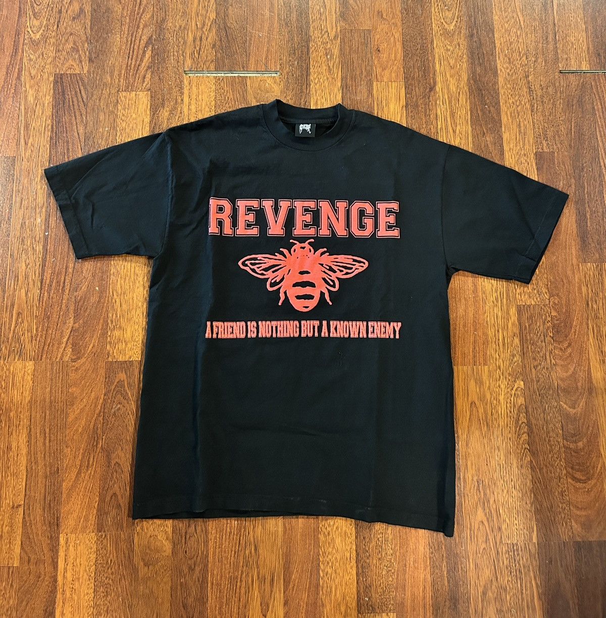999 Club × Revenge Revenge x 999 Club “Bee Friends” Tee Black Size L Size US L / EU 52-54 / 3 - 1 Thumbnail
