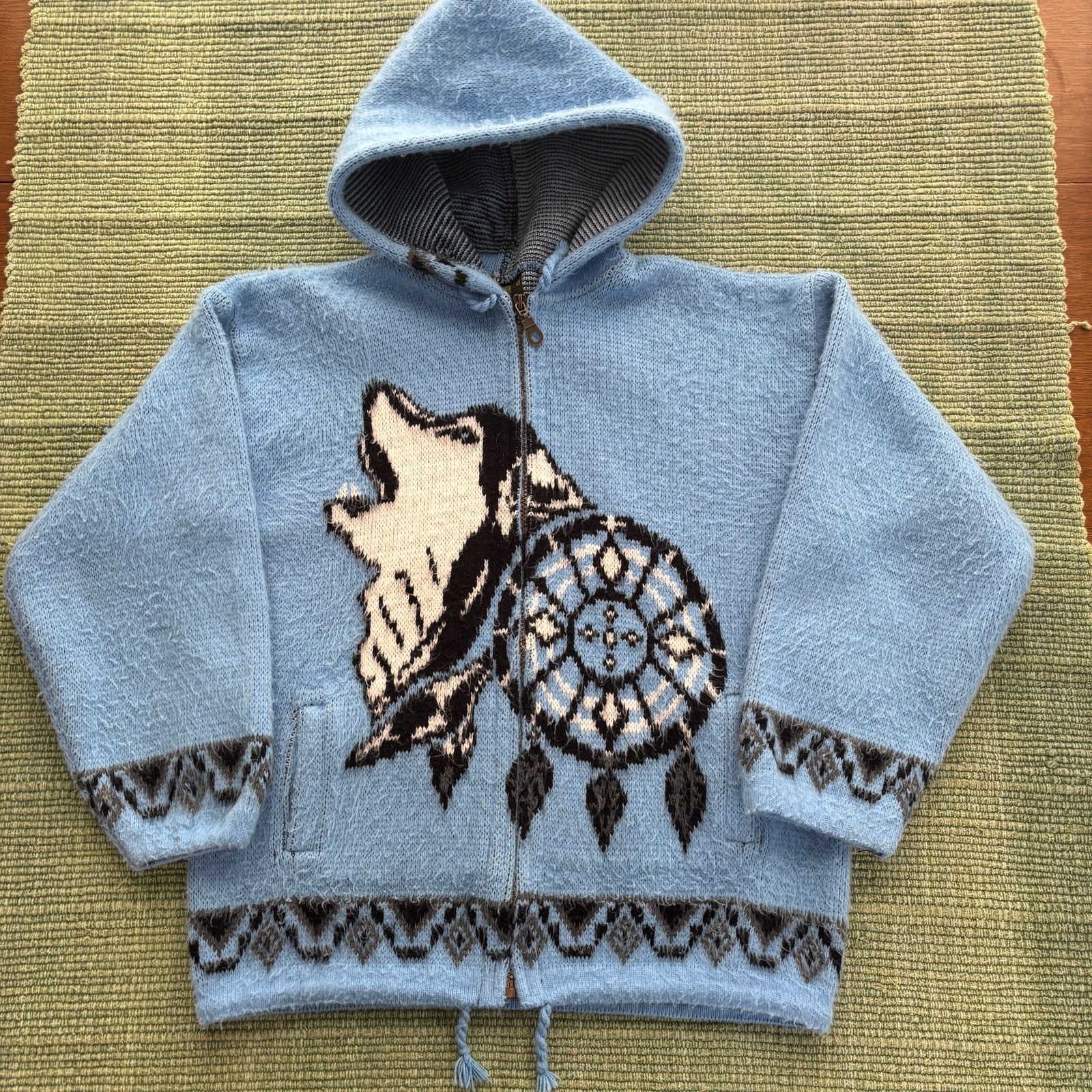Vintage Vintage Fuzzy Knit Native American Wolf Hoodie Sweater Sz M Size M / US 6-8 / IT 42-44 - 1 Thumbnail