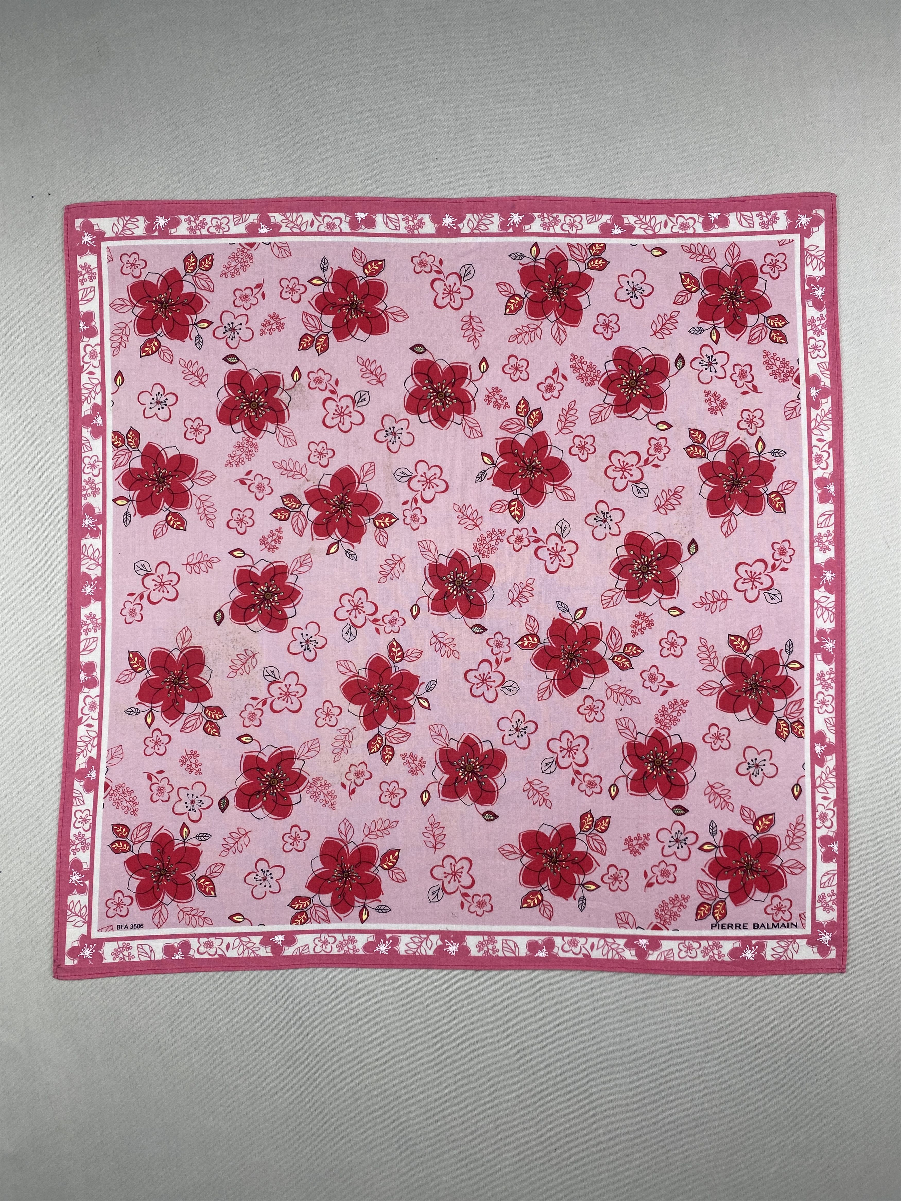 Pierre Balmain Vtg Pierre Balmain Handkerchief Pocket Square Bandana HM0040 Size ONE SIZE - 1 Thumbnail