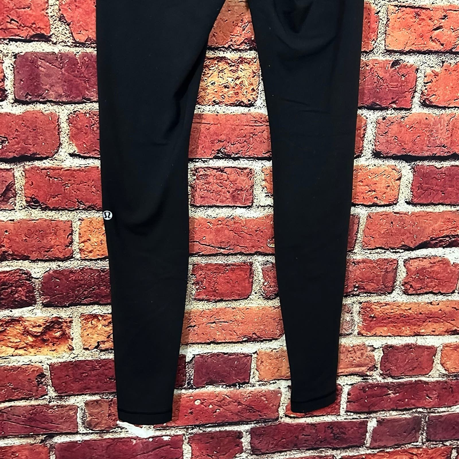 Lululemon Black full length Lululemon Leggings Size 27" / US 4 / IT 40 - 5 Thumbnail