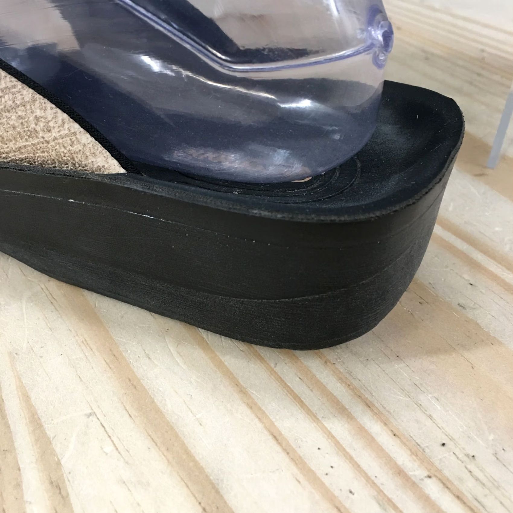 Vintage Aerothotic Sandals Womens 38 Casual Slip On Thong Flip Flops Black Brown Wedge Sandal Size US 8 / IT 38 - 7 Thumbnail