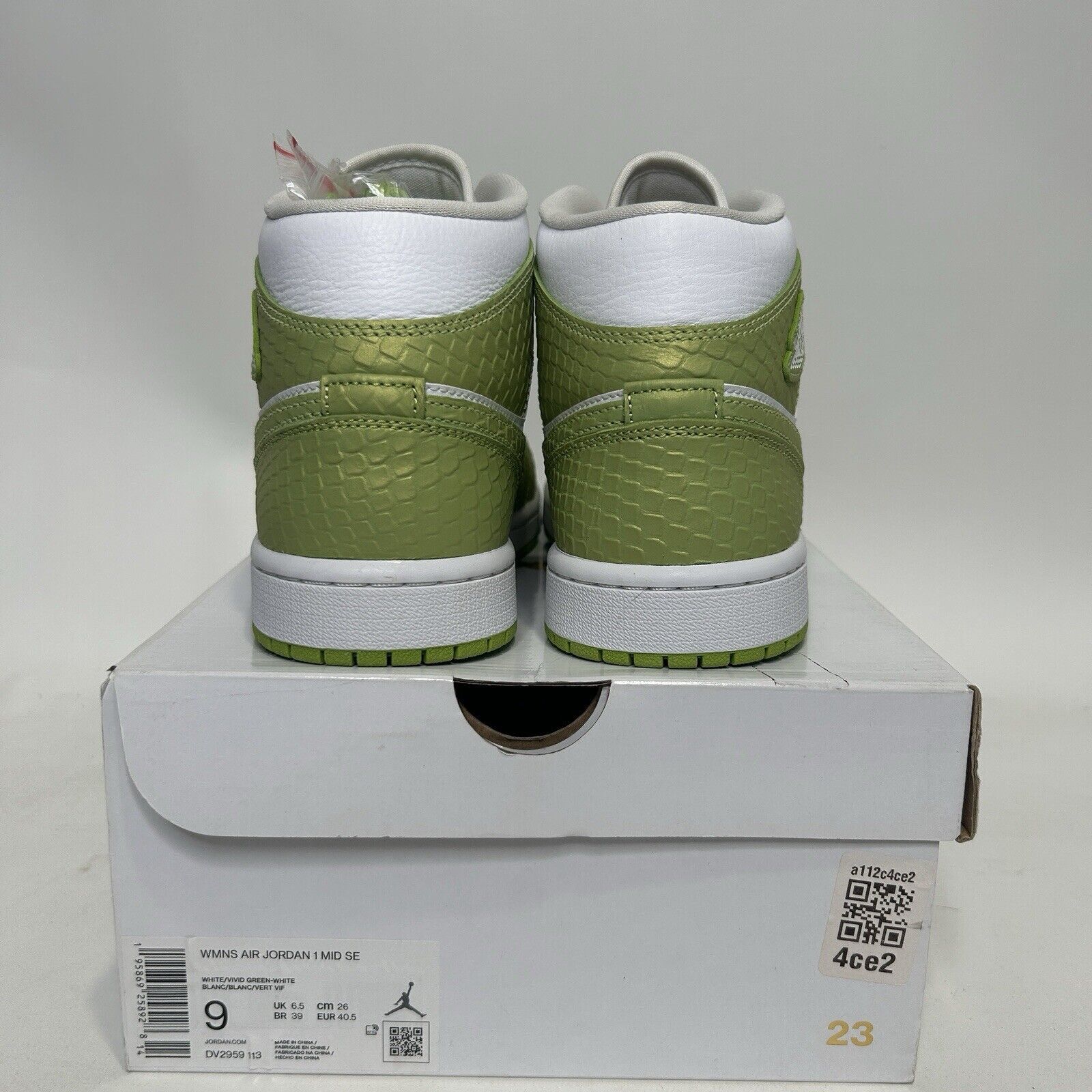 Nike Nike Air Jordan 1 Mid WMNS SE “Python/Vivid Green” 2024 Size US 9 / IT 39 - 4 Thumbnail
