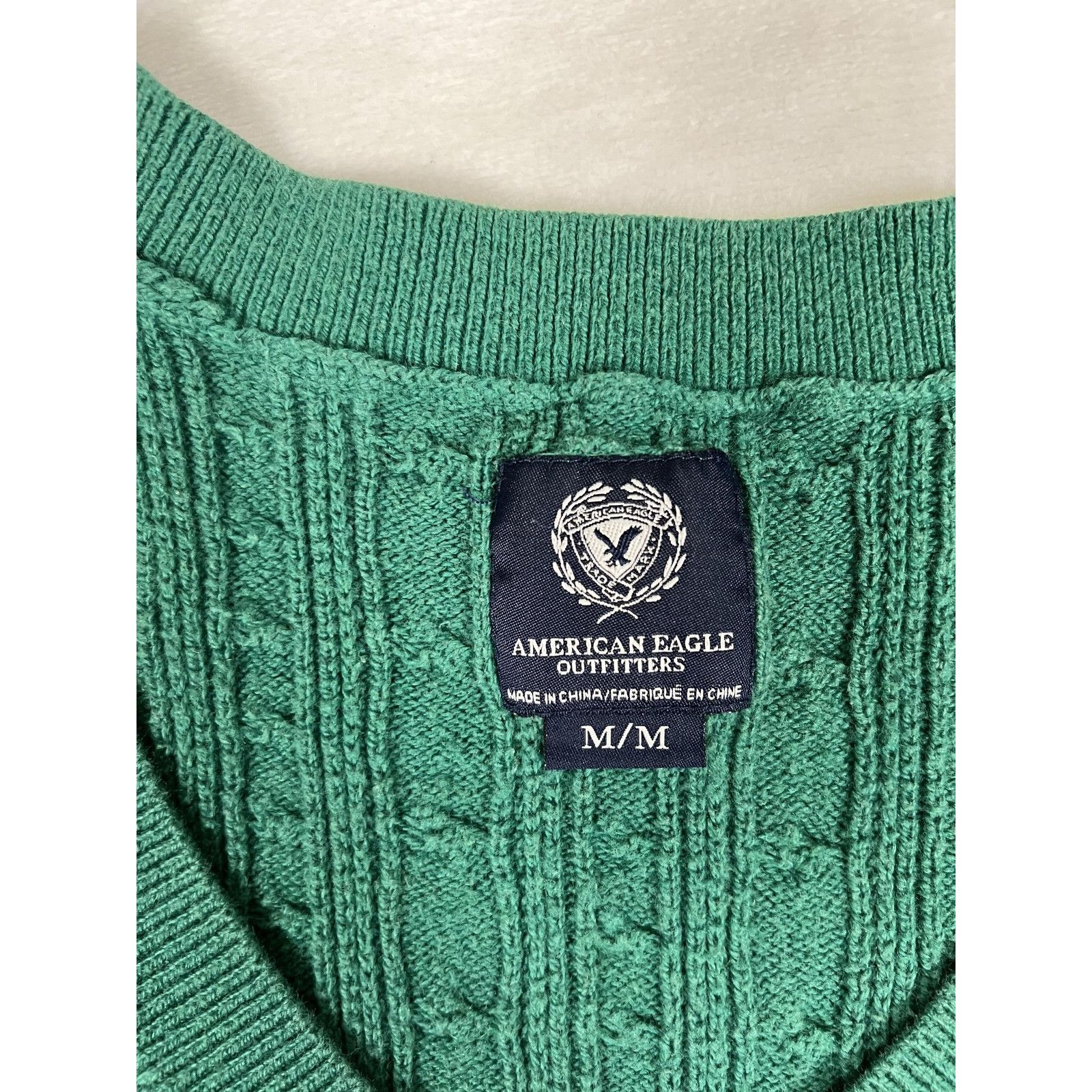 American Eagle Outfitters American Eagle Outfitters Sweater Women M Green Cable Knit V Size M / US 6-8 / IT 42-44 - 2 Thumbnail