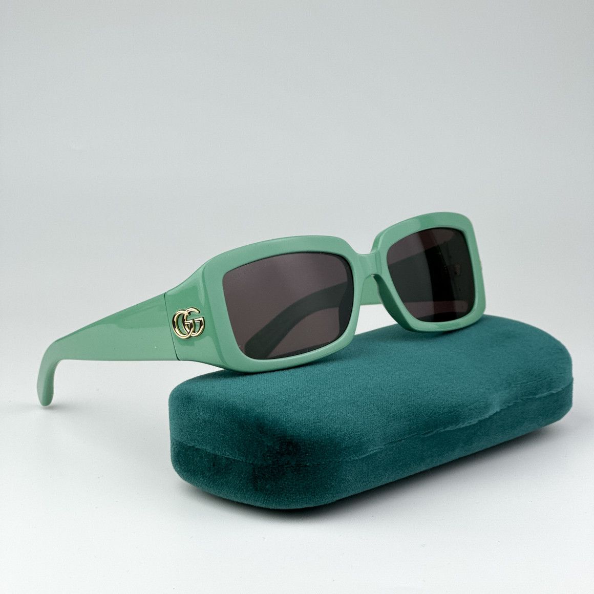 image of New Gucci Gg1403S 004 Unisex Rectangle Sunglasses GG 1403S in Sage Green/Gray, Women's