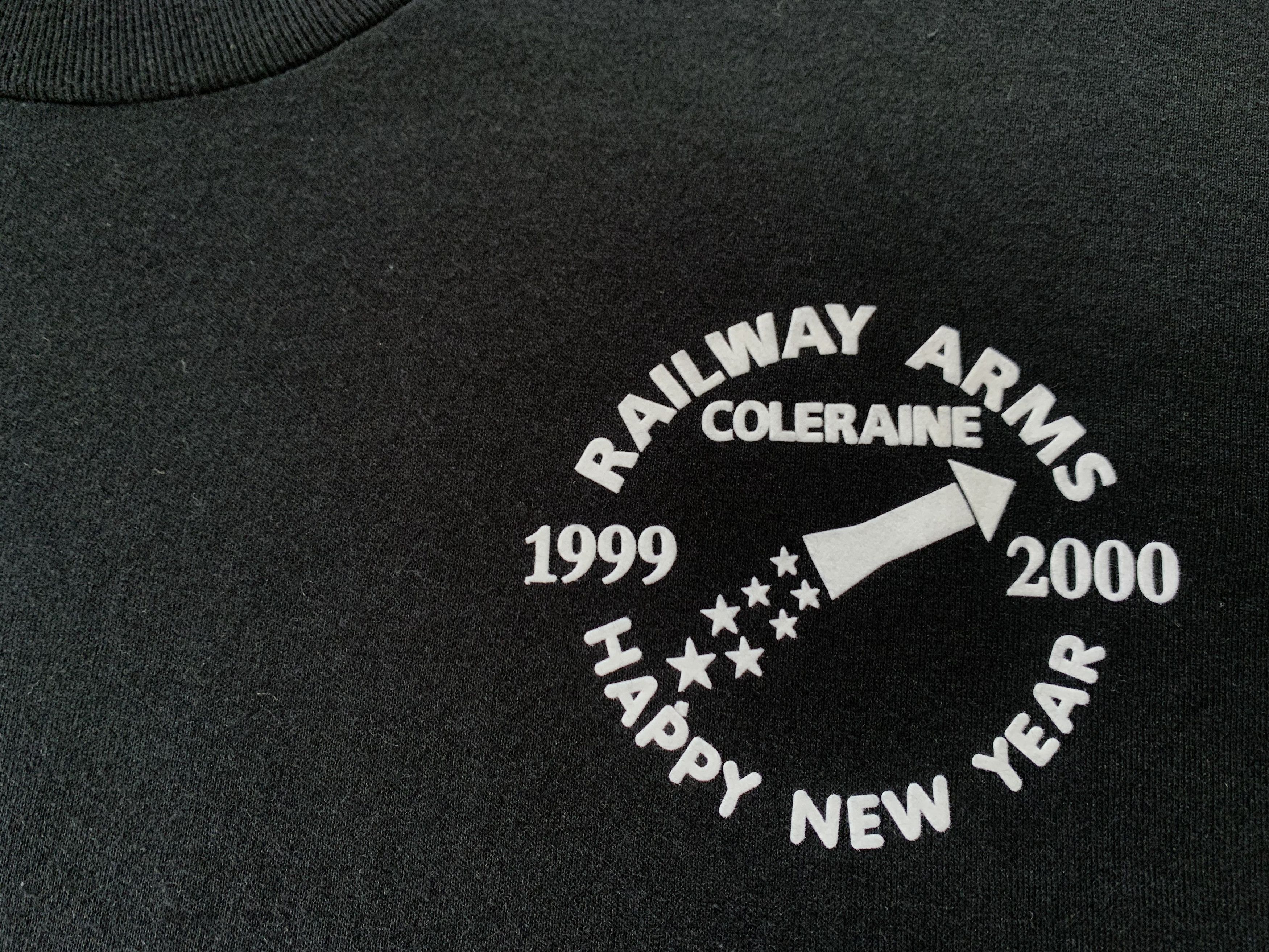 Vintage Vintage Screen Stars Railway Arms 1999 T Shirt Size US XL / EU 56 / 4 - 5 Thumbnail