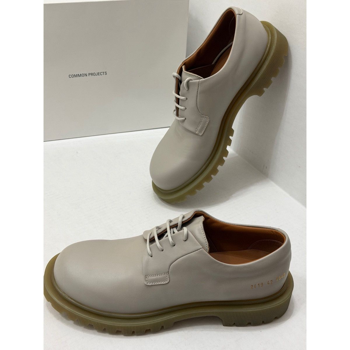 Common Projects COMMOM PROJECTS GREY DERBY WITH SUPER SOLE Size US 9 / EU 42 - 1 Thumbnail