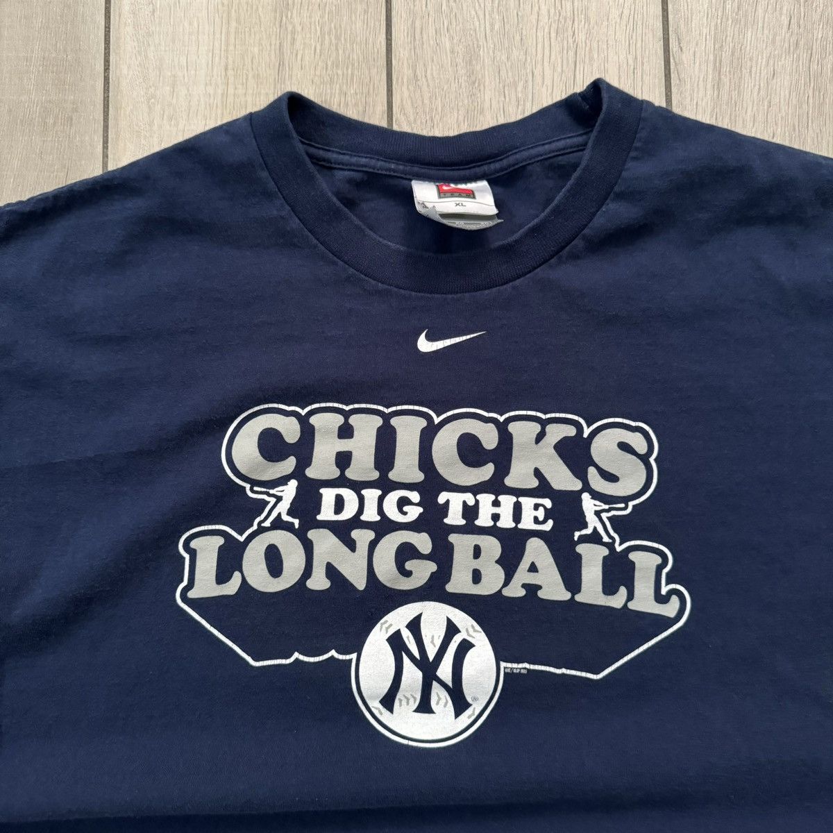 Adidas × Nike × Stussy Vintage Y2K New York Yankees Nike Center Swoosh Graphic Tee Size US XL / EU 56 / 4 - 2 Thumbnail