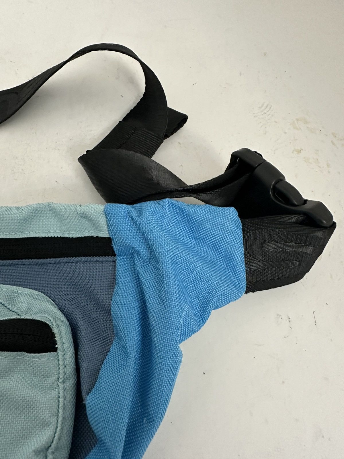 Guess Fanny pack Size ONE SIZE - 4 Thumbnail