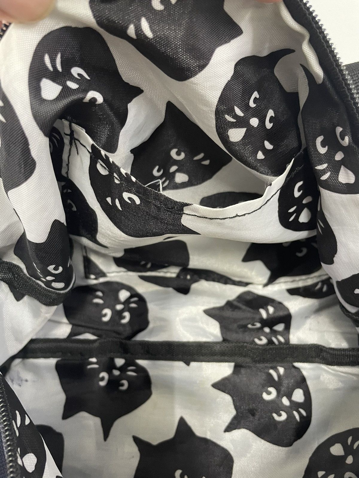 Issey Miyake Issey Miyake Ne net Duffle Mini Sling Bag Iconic Logo Size ONE SIZE - 7 Thumbnail