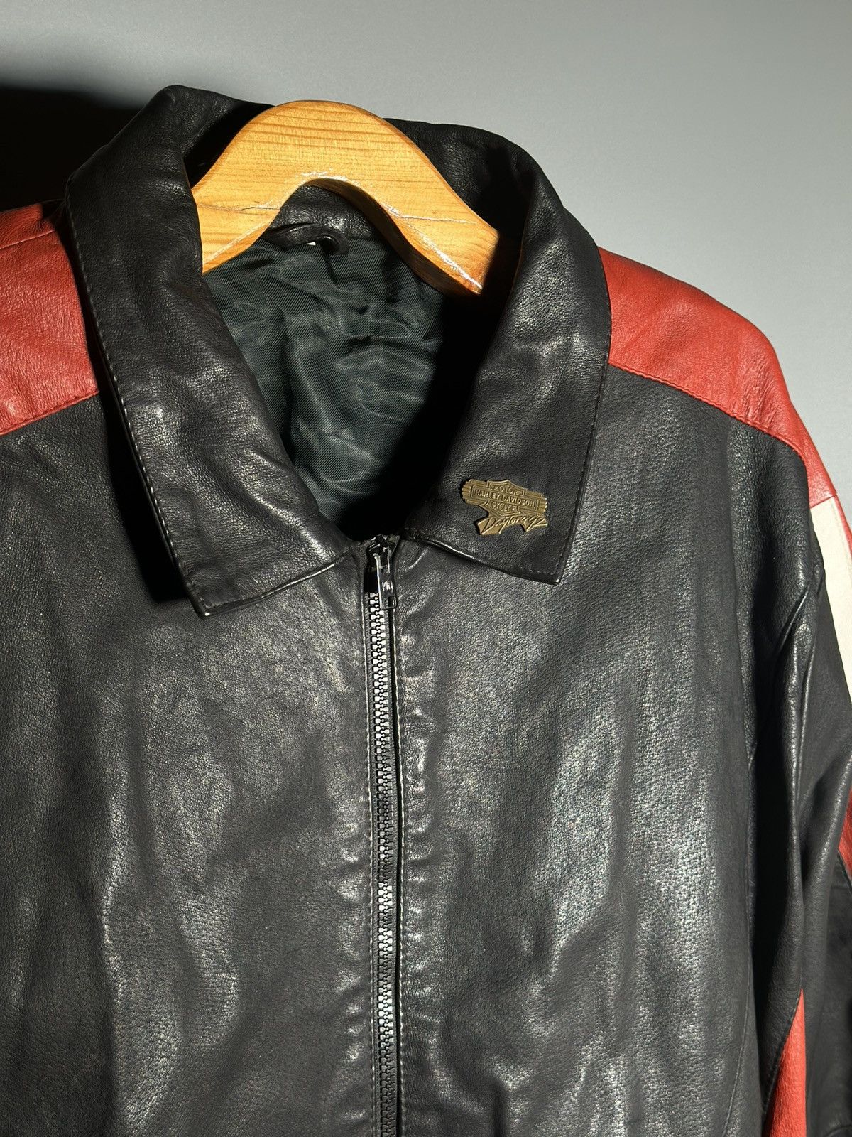 Vintage Vintage leather jacket with an American flag and eagle Size US L / EU 52-54 / 3 - 5 Thumbnail