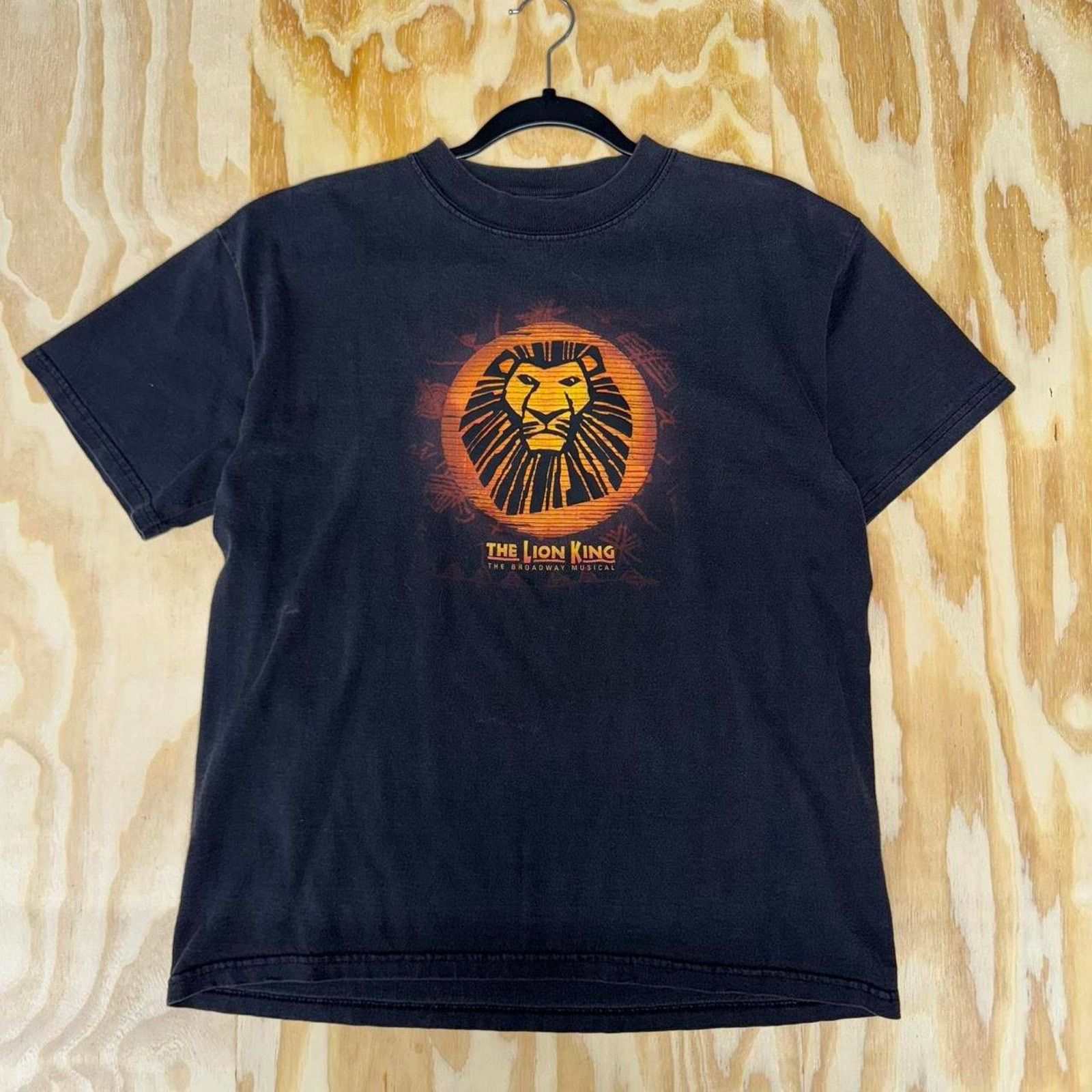 Disney Medium - Vintage disney lion king broadway theater t-shirt Size US M / EU 48-50 / 2 - 1 Thumbnail