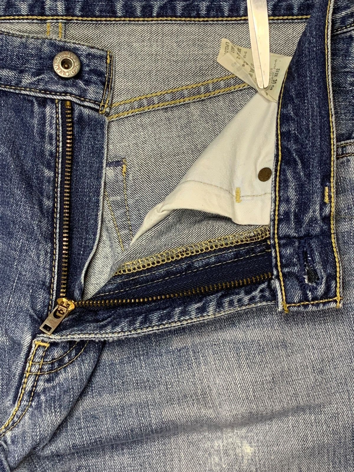 Levi's × Levi's Vintage Clothing Vintage 90s Levis 502 Faded Wash Distressed Baggy Jeans Size US 30 / EU 46 - 9 Thumbnail