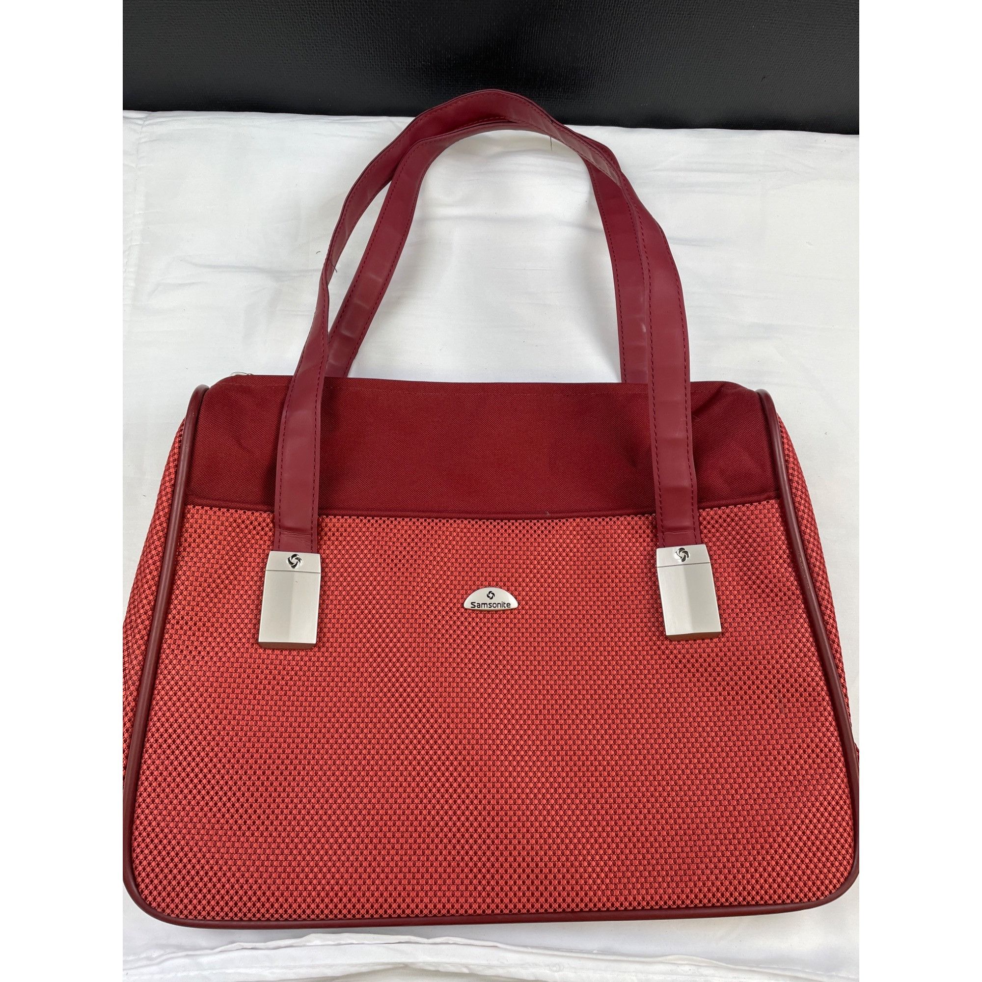 Samsonite Samsonite Overnight Red carry on travel Tote Red Shoulder Ba Size ONE SIZE - 4 Thumbnail