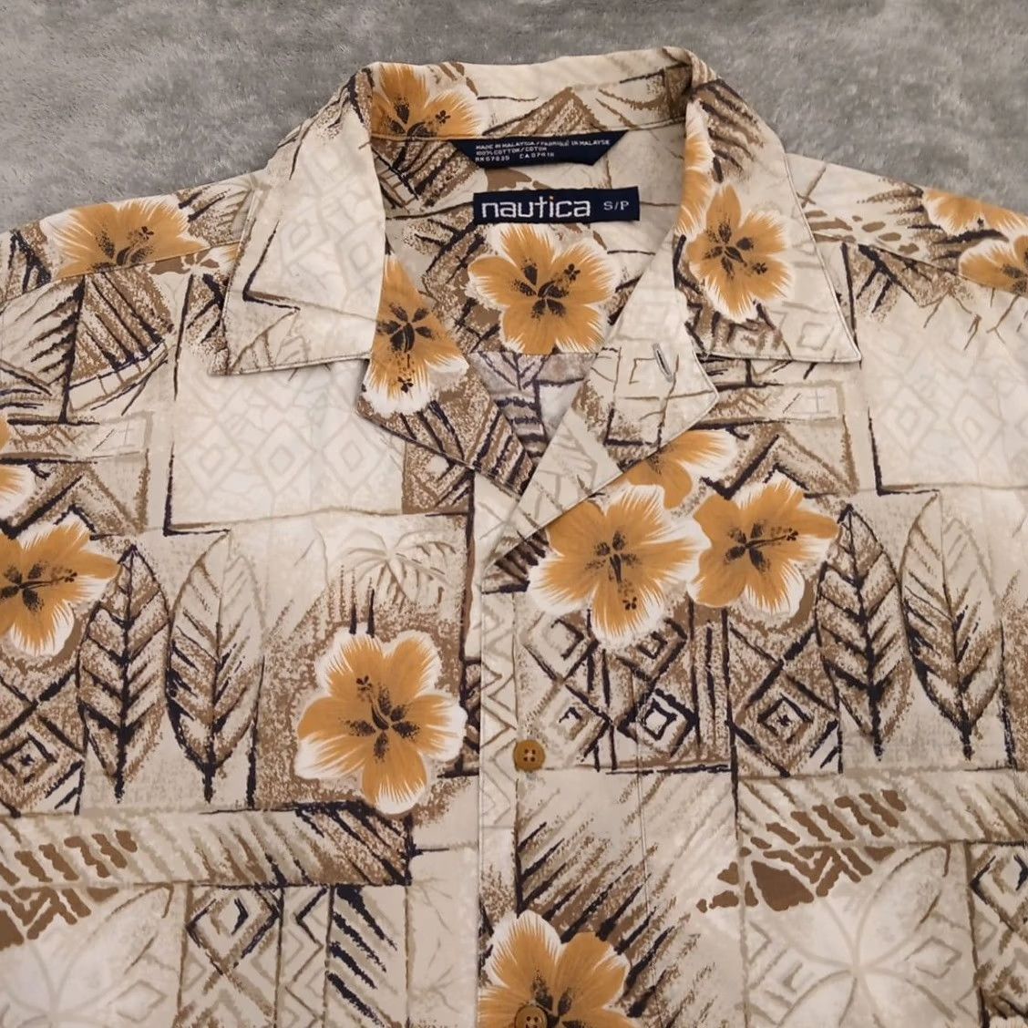 Nautica Nautica Hawaiian Shirt Mens Small Beige Floral Short Sleeve Button Up Cotton Size US S / EU 44-46 / 1 - 2 Thumbnail