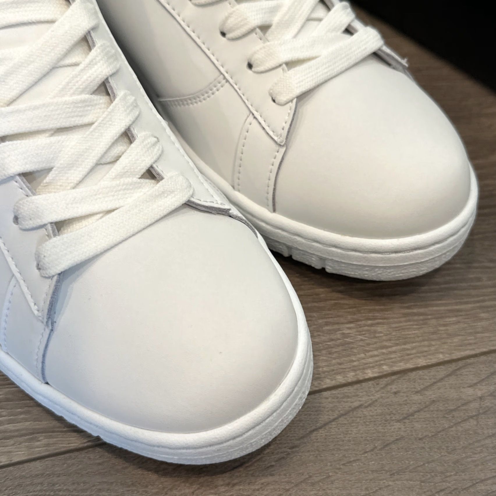 Vintage Trump Sneakers High Top White Mens Size 11 FIGHT MAGA 3612/5000 SIGNED Leather Upper Athletic Shoes Size US M / EU 48-50 / 2 - 5 Thumbnail