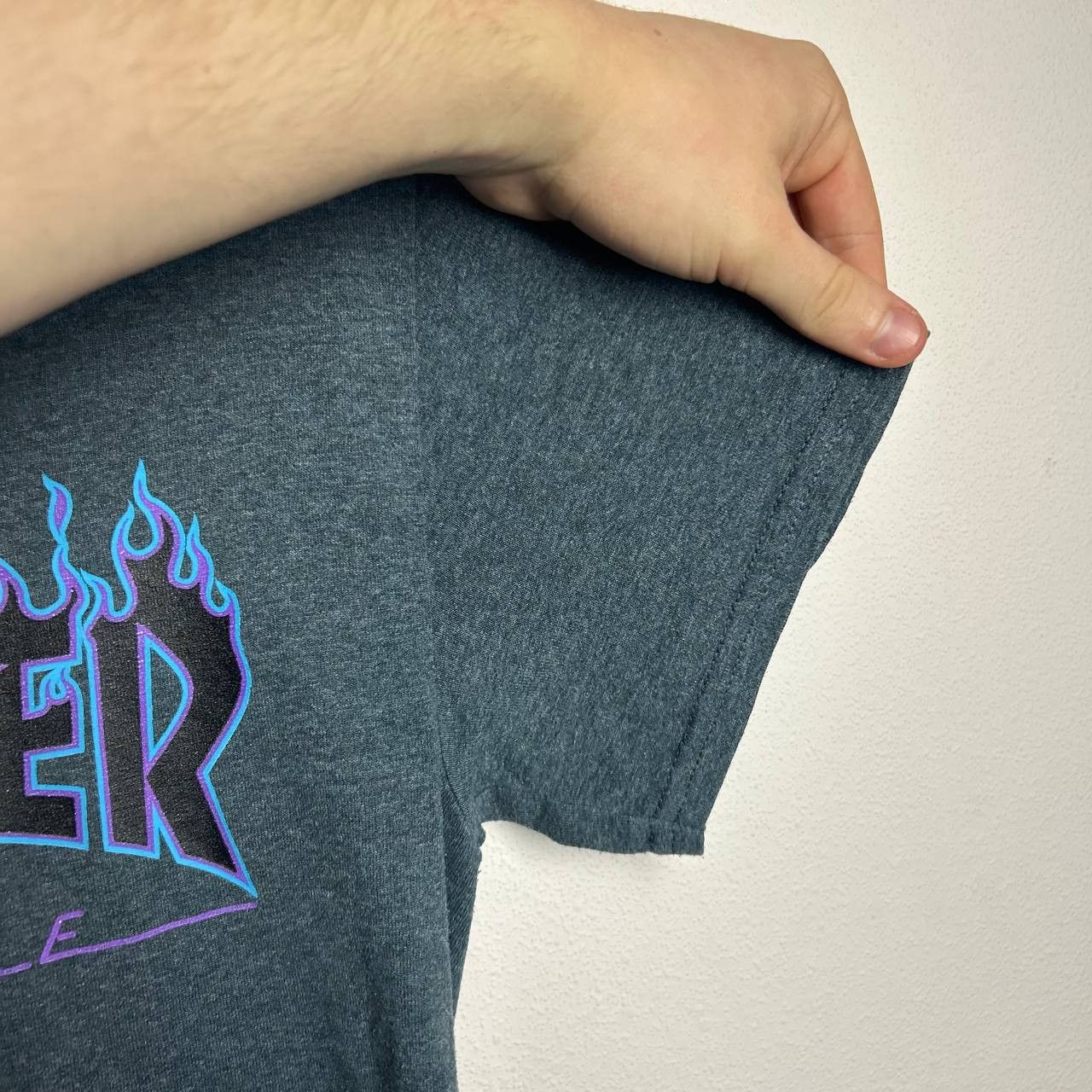 Thrasher Mens Thrasher Big logo skate streetwear tee size S Size US S / EU 44-46 / 1 - 9 Thumbnail