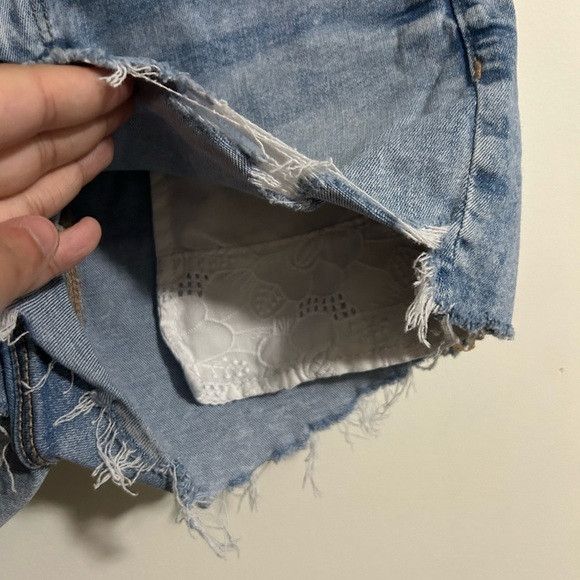 American Eagle Outfitters American Eagle High Waisted Shortie Jean Shorts Size 32" / US 10 / IT 46 - 3 Thumbnail