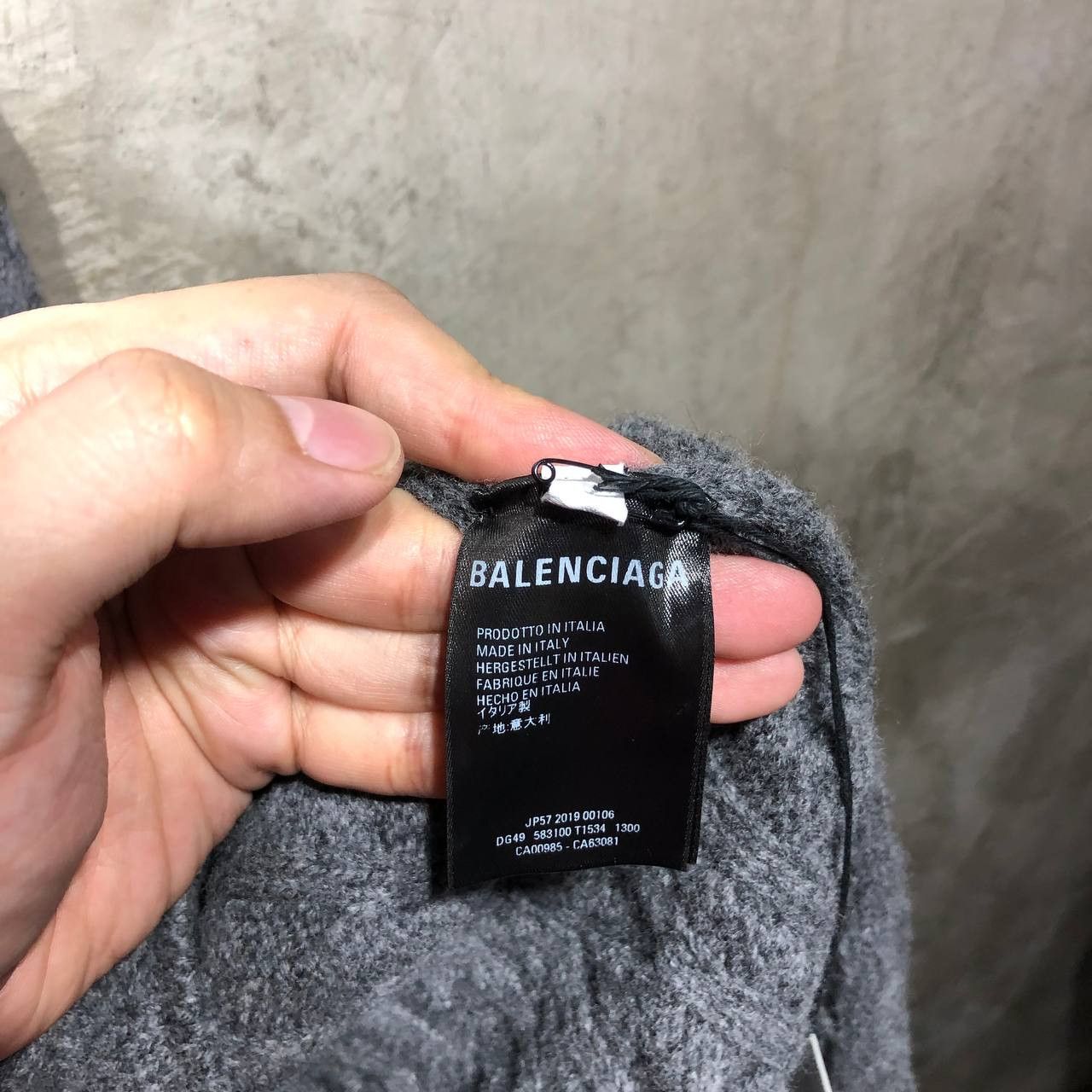 Balenciaga Balenciaga BNWT Wool Knitted Vneck sweater fit 3XL Size US XXL / EU 58 / 5 - 9 Thumbnail
