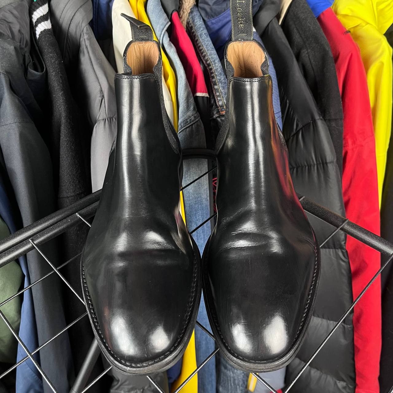 Loake Loake Black Leather Chelsea Boots Made in England Size UK9 Size US 10 / EU 43 - 4 Thumbnail