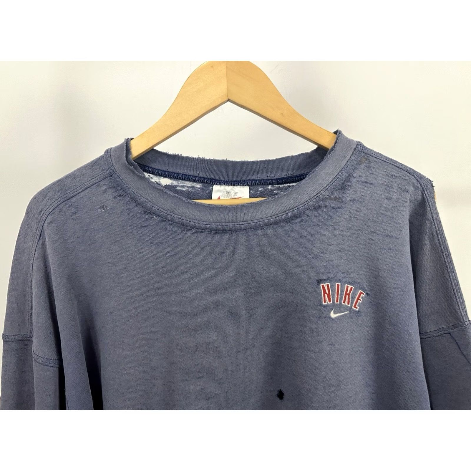 Nike VTG Nike Gradient Sun Faded Thrashed Distressed Worn Sweatshirt XL Men Blue Sweatshirt Grunge 90s Mens Size US XL / EU 56 / 4 - 4 Thumbnail