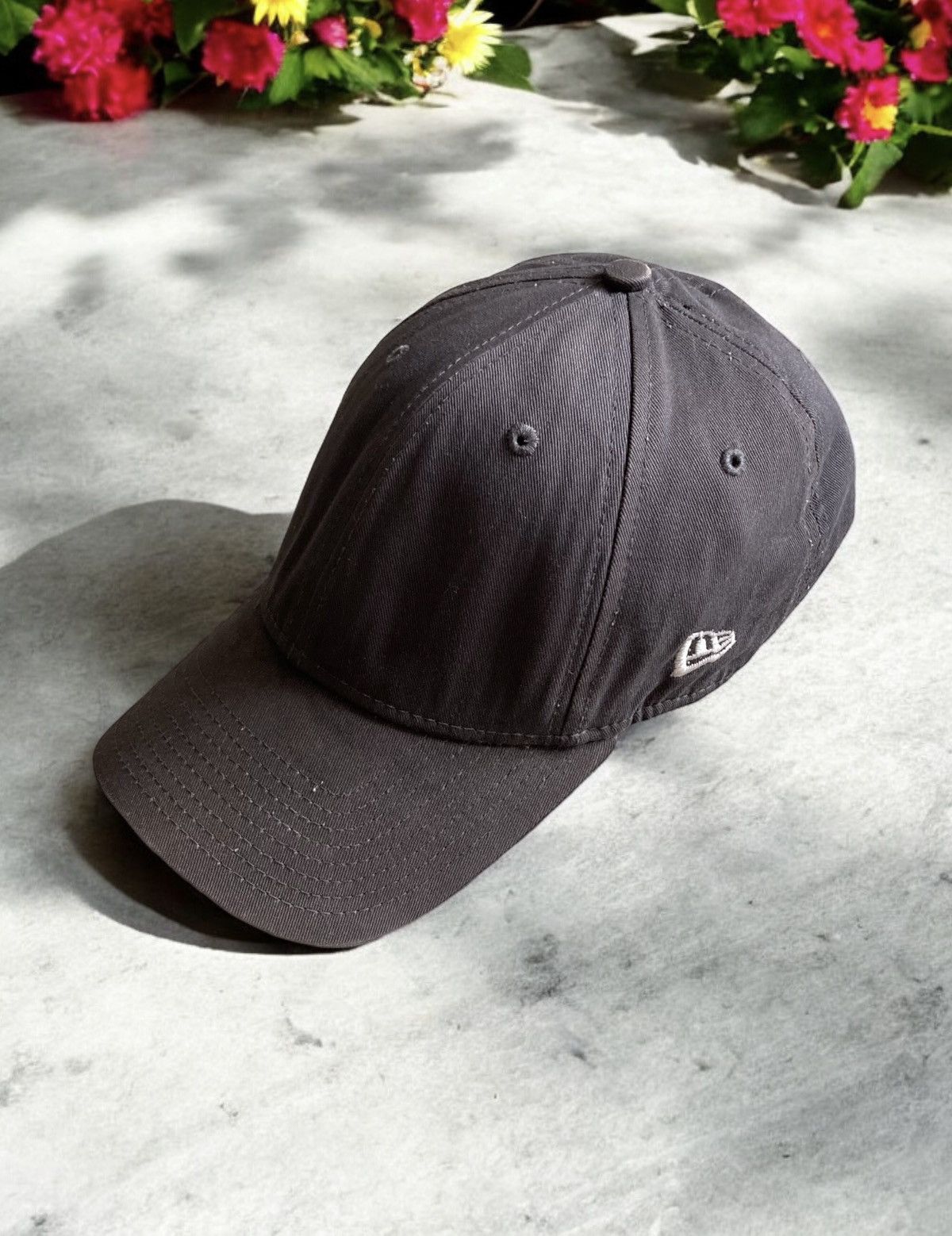 New Era × Vintage Washed grey new era hat cap y2k vintage retro drip nba nhl Size ONE SIZE - 1 Thumbnail