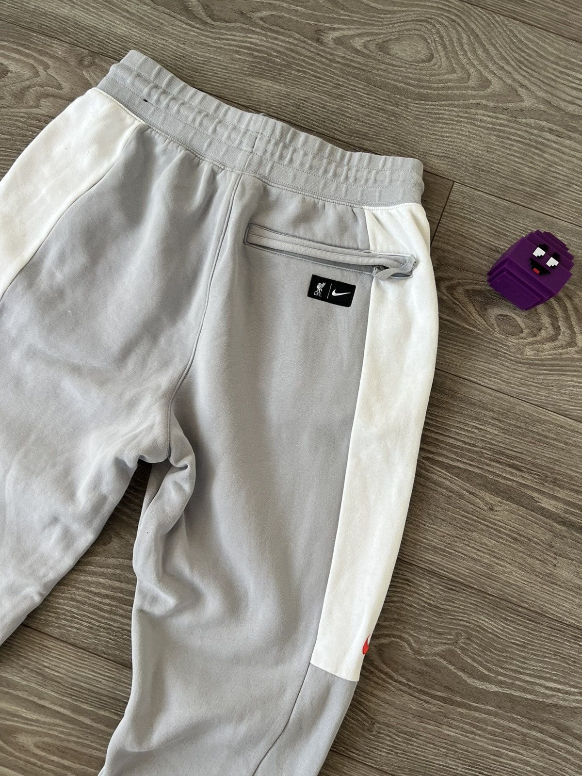 Nike Nike X LFC Liverpool Football Club Big Logo Drill Joggers Size US 32 / EU 48 - 22 Thumbnail