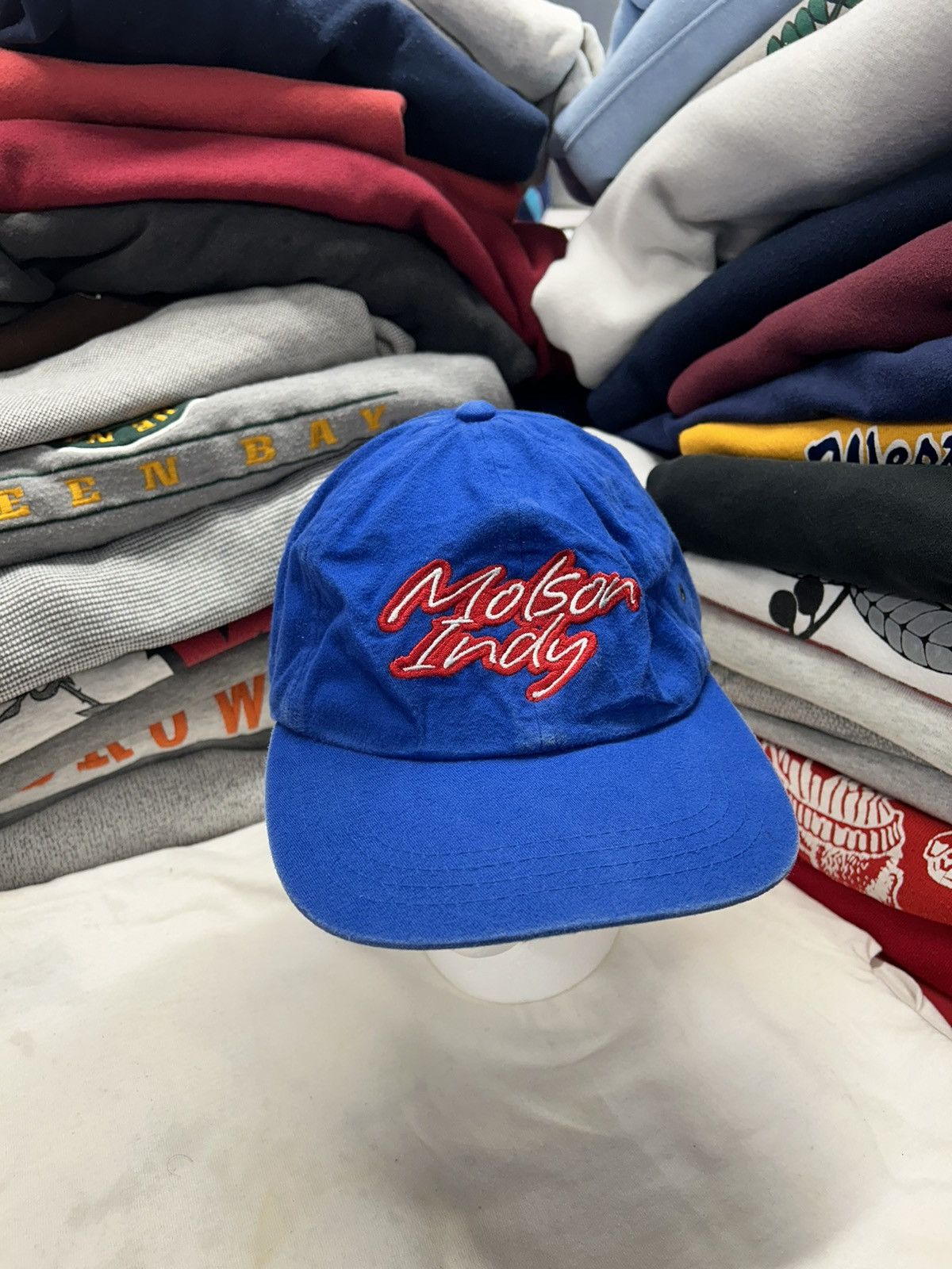 Blue skater hat deals