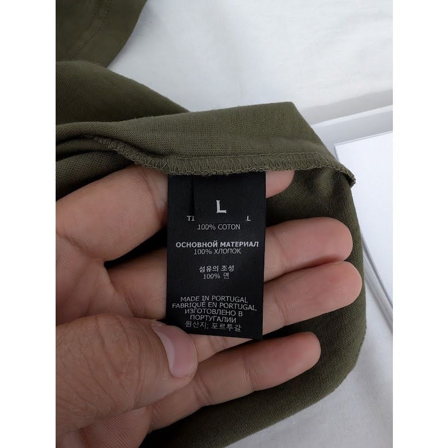 Vetements o1rshd1 T-Shirt Tee in Khaki Size US L / EU 52-54 / 3 - 15 Thumbnail