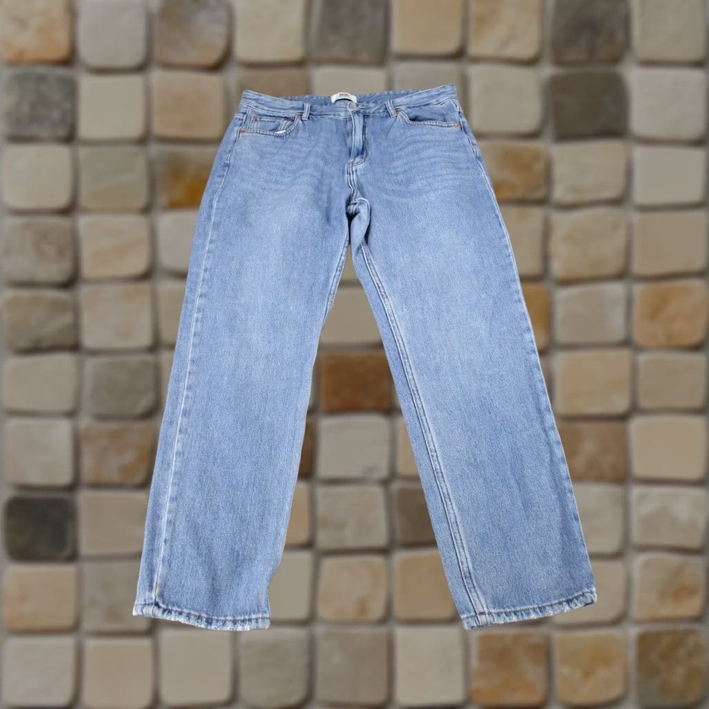 Diesel Diesel Mom Jeans Womens 14 Light Blue Denim High Rise Jeans Women's 14 Blue High Rise Mom Jeans Mens not applicable Size 36" / US 14 / IT 50 - 1 Thumbnail
