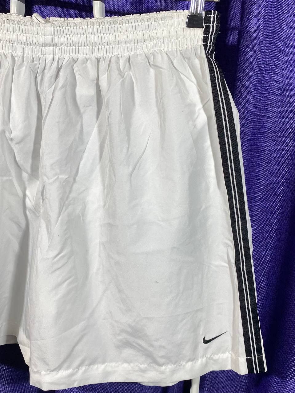 Nike × Vintage Nike Vintage Nylon White Y2K Shorts Size US 36 / EU 52 - 6 Thumbnail