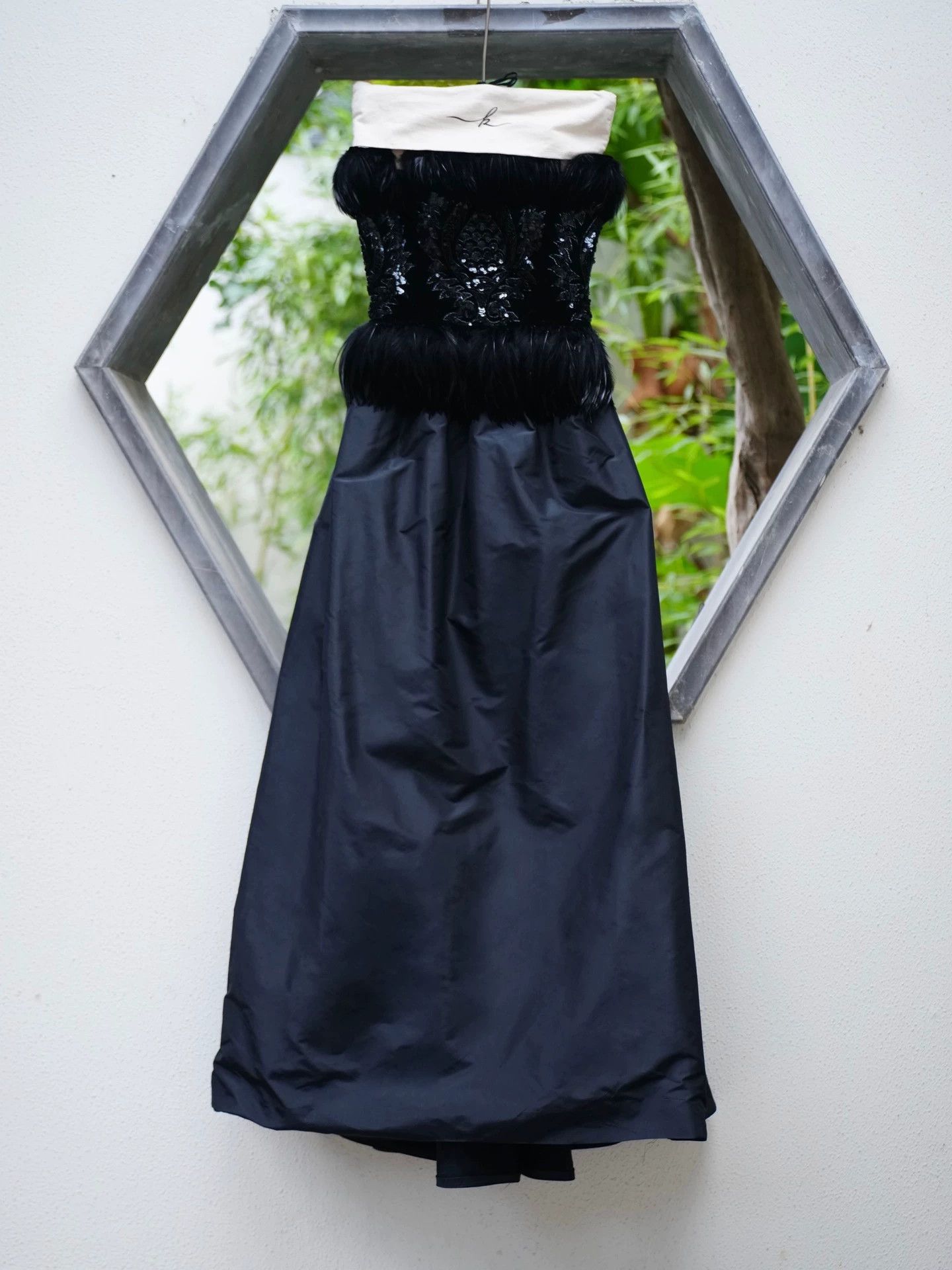 Vintage Vintage Strapless Beaded Feather Velvet Taffeta Dress Size S / US 4 / IT 40 - 7 Thumbnail