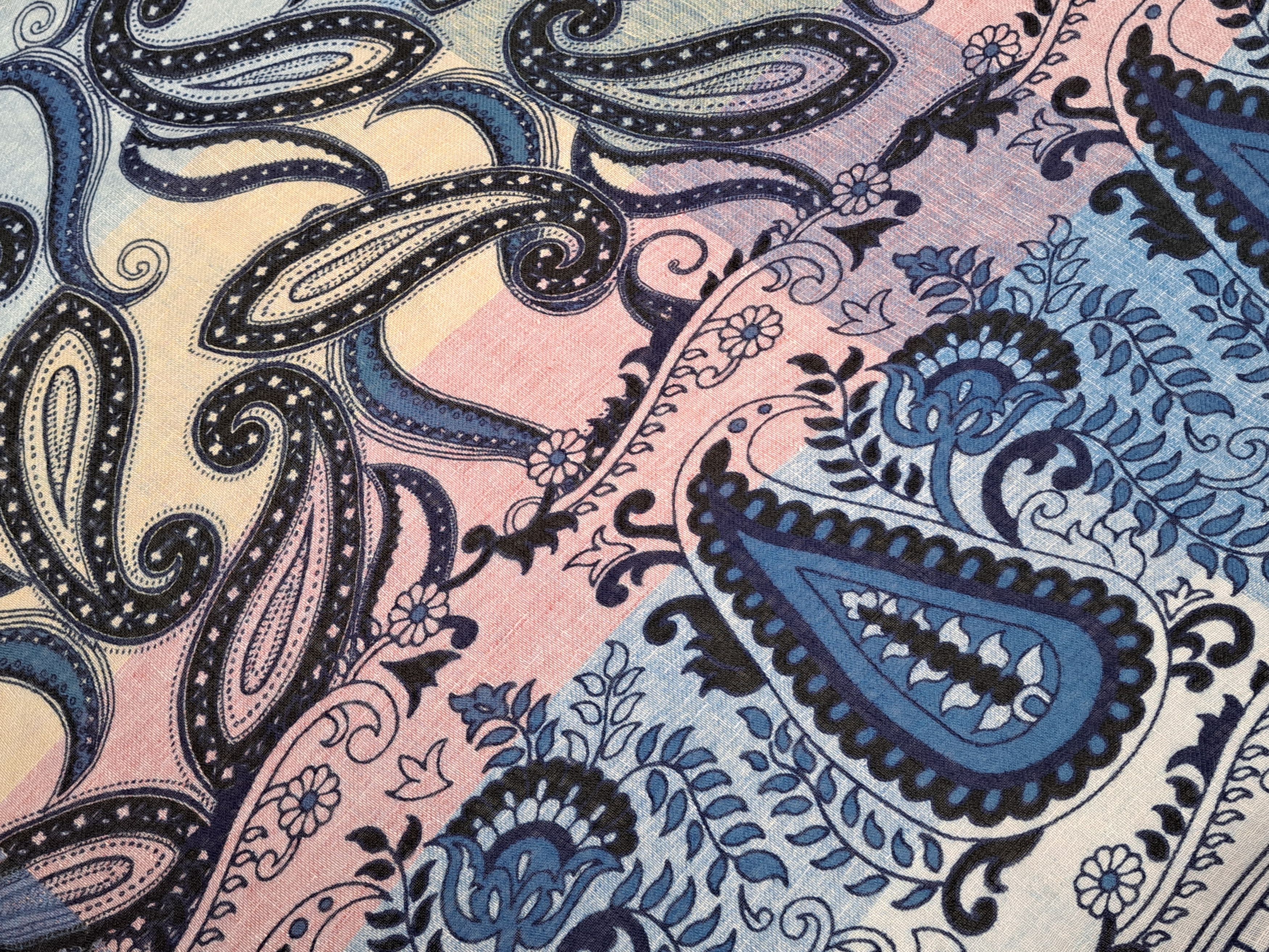 Etro ETRO linen large paisley scarf. Made in Italy. Size ONE SIZE - 8 Thumbnail