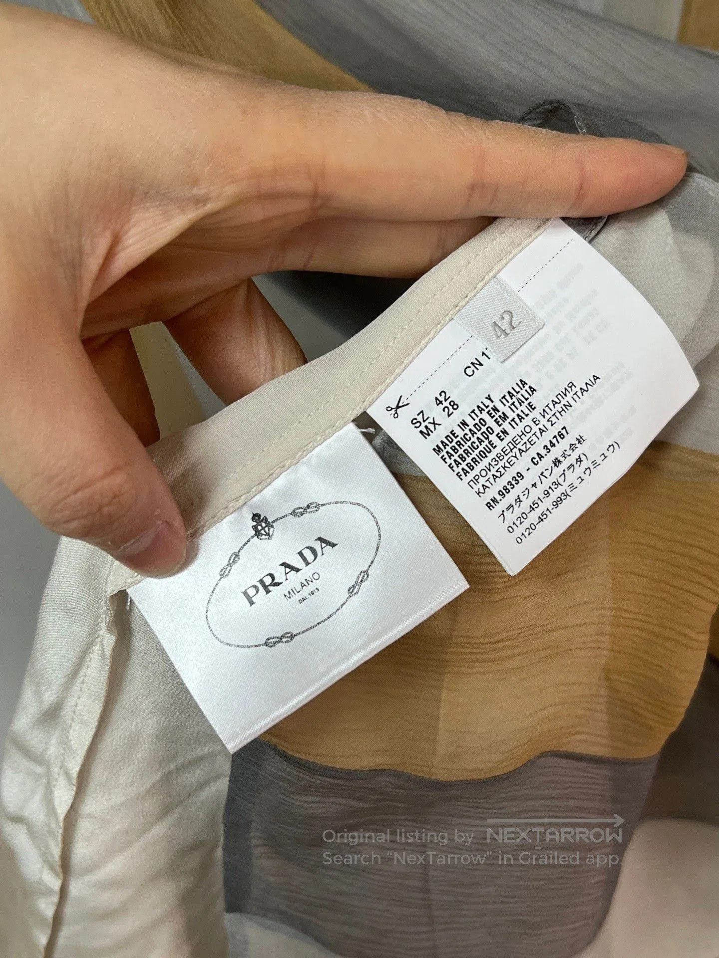 Prada Prada Silk Blouse. Size M / US 6-8 / IT 42-44 - 3 Thumbnail