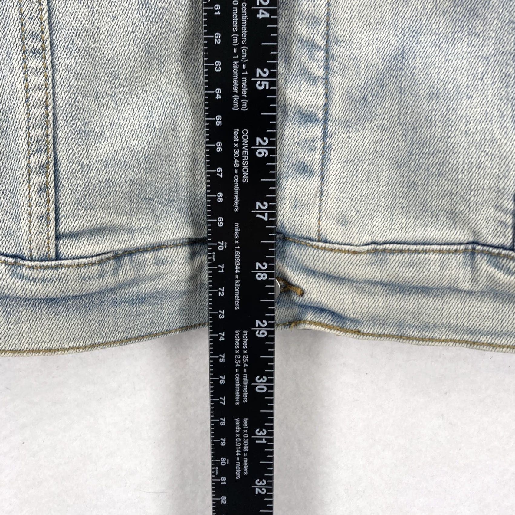 Vintage VINTAGE Ghost Lifestyle Denim Jacket Mens 2XL Light Wash Denim Trucker Limited Edition Size US XXL / EU 58 / 5 - 7 Thumbnail